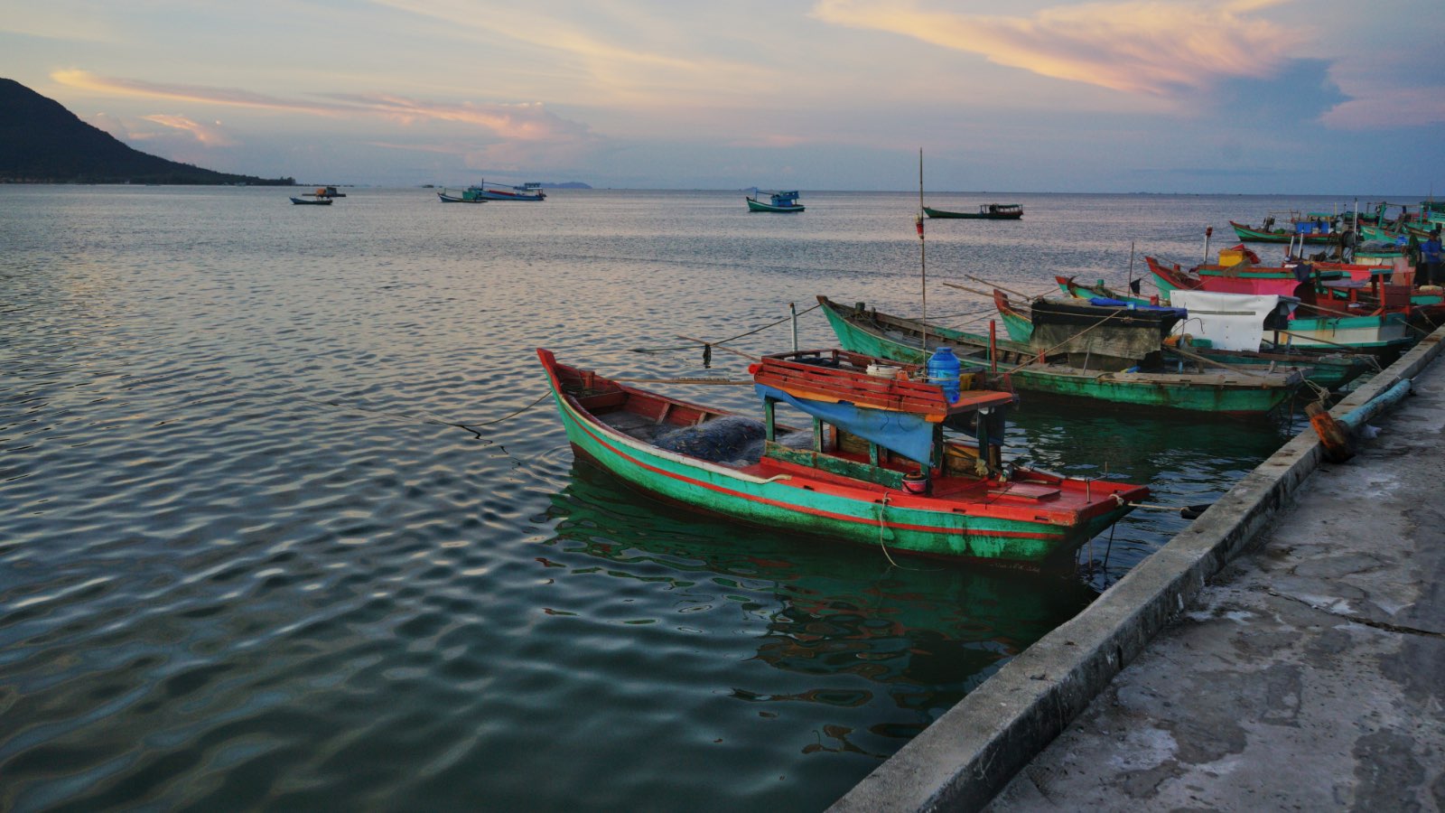 Làng chài, Quảng Ninh, Phú Quốc, Lăng Cô, Nha Trang