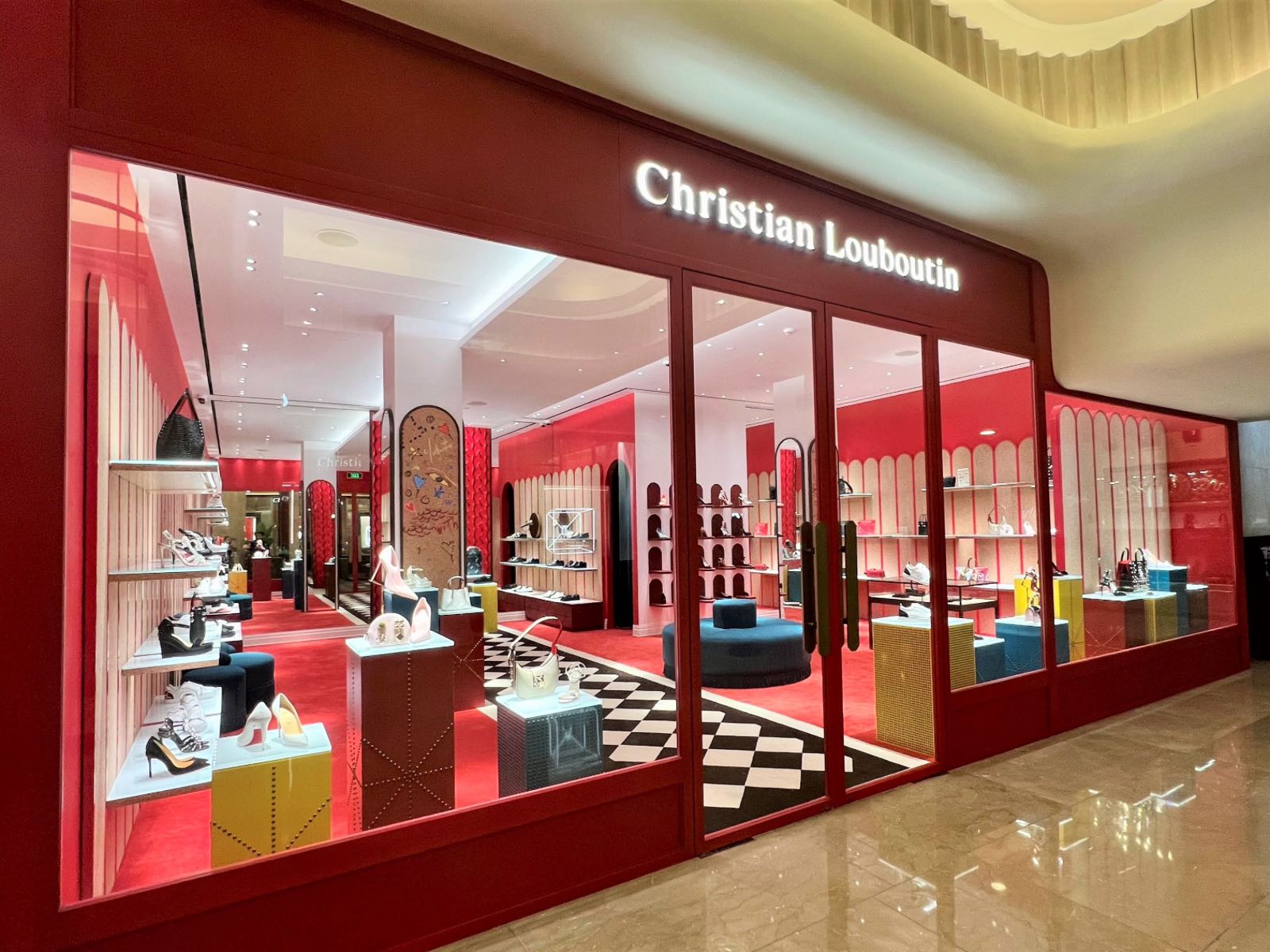 christian louboutin, cửa hàng christian louboutin, khai trương