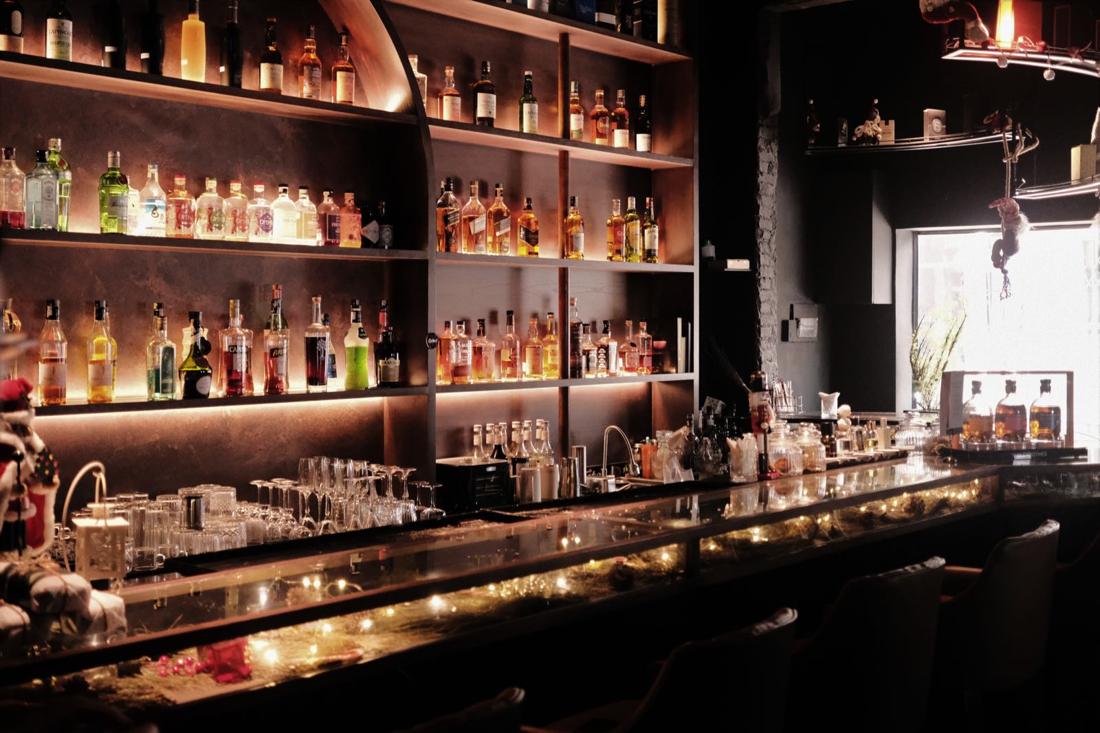 du bar, concept bar, nước hoa niche, cocktail