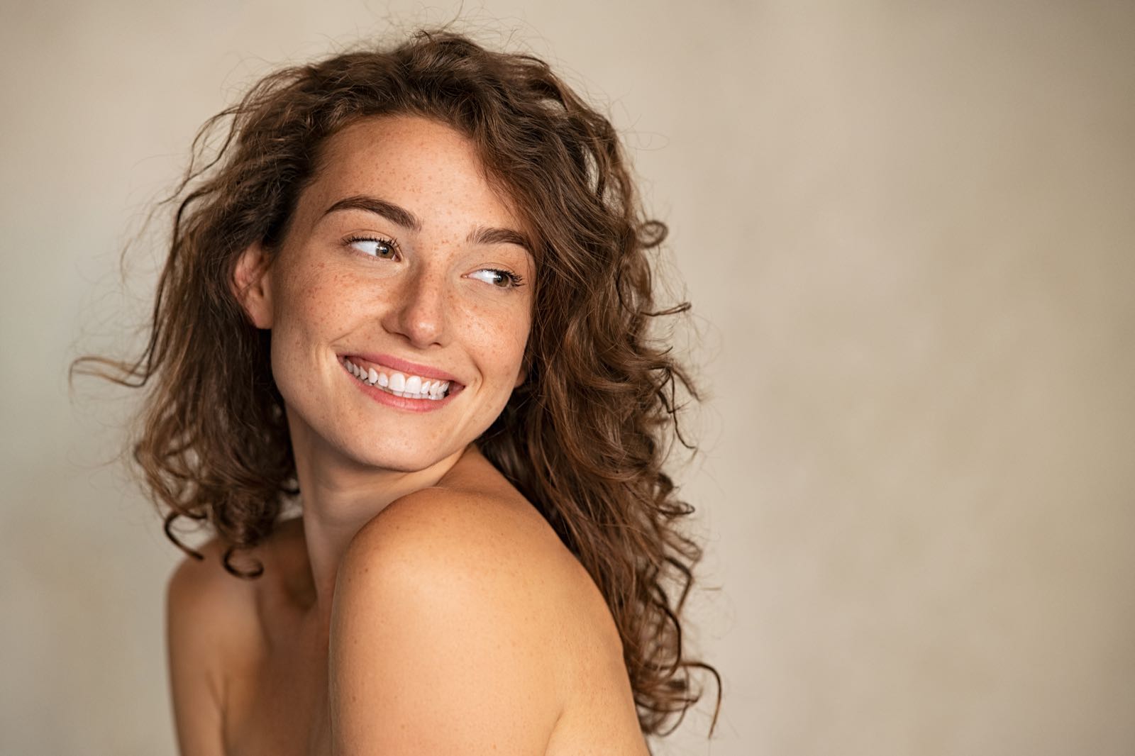 face yoga, bí quyết làm đẹp, gương mặt thon gọn