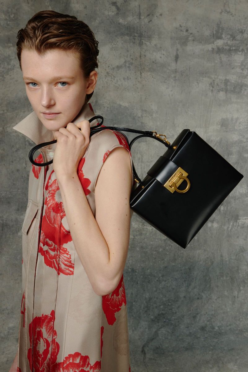 salvatore ferragamo, pre-fall 2022, bst chớm thu 2022