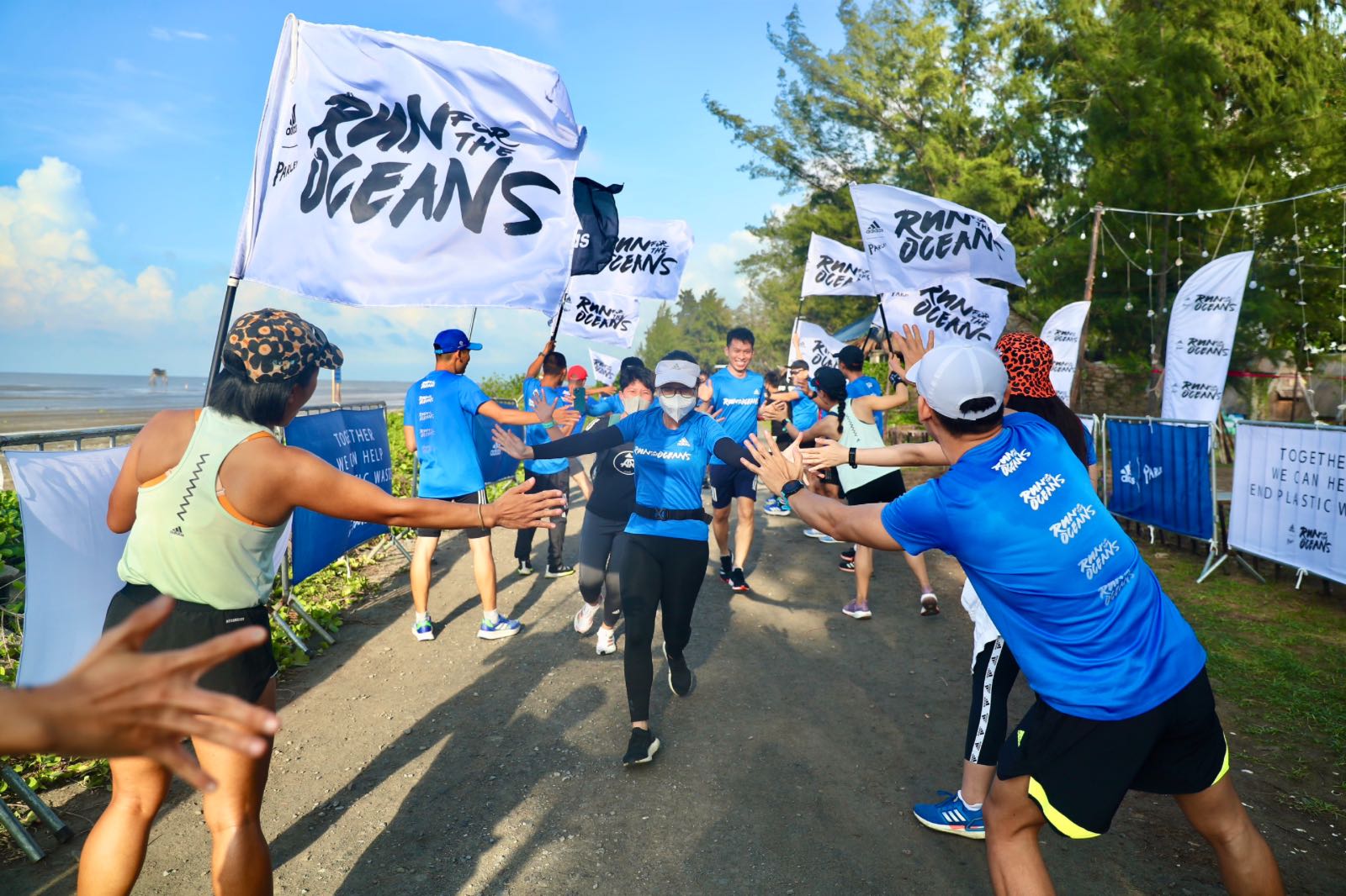 adidas, run for the oceans, chiến dịch thu gom rác, chạy bộ vì đại dương 