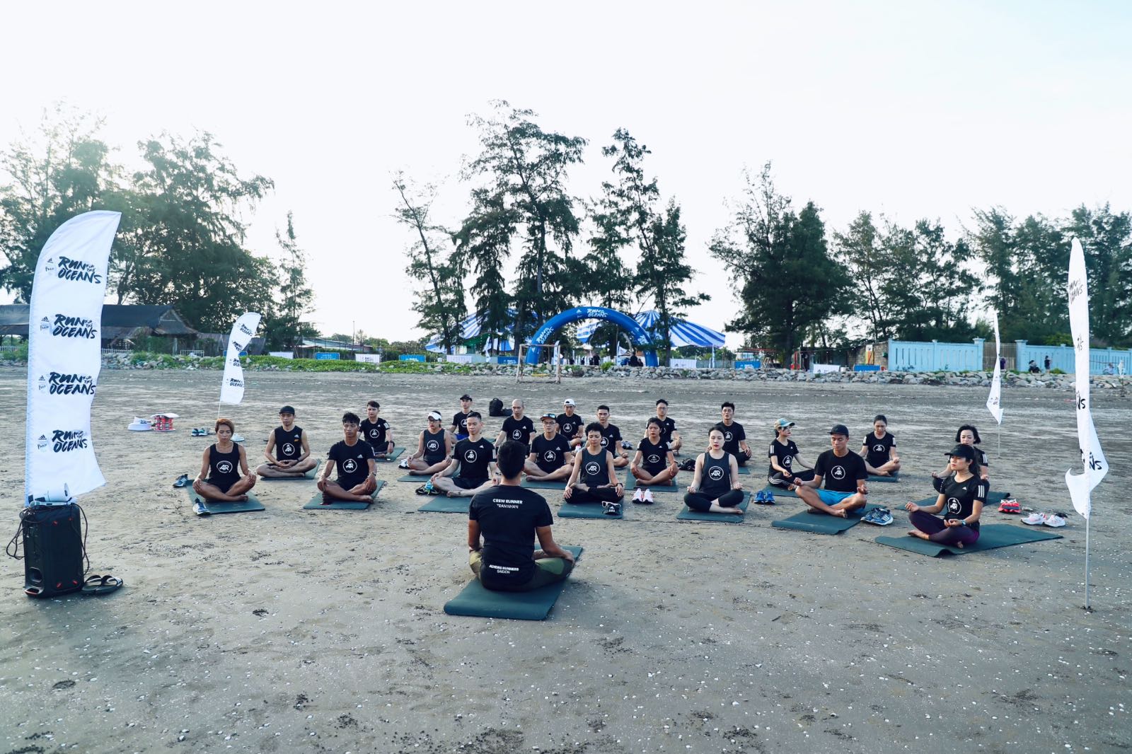 adidas, run for the oceans, chiến dịch thu gom rác, chạy bộ vì đại dương 