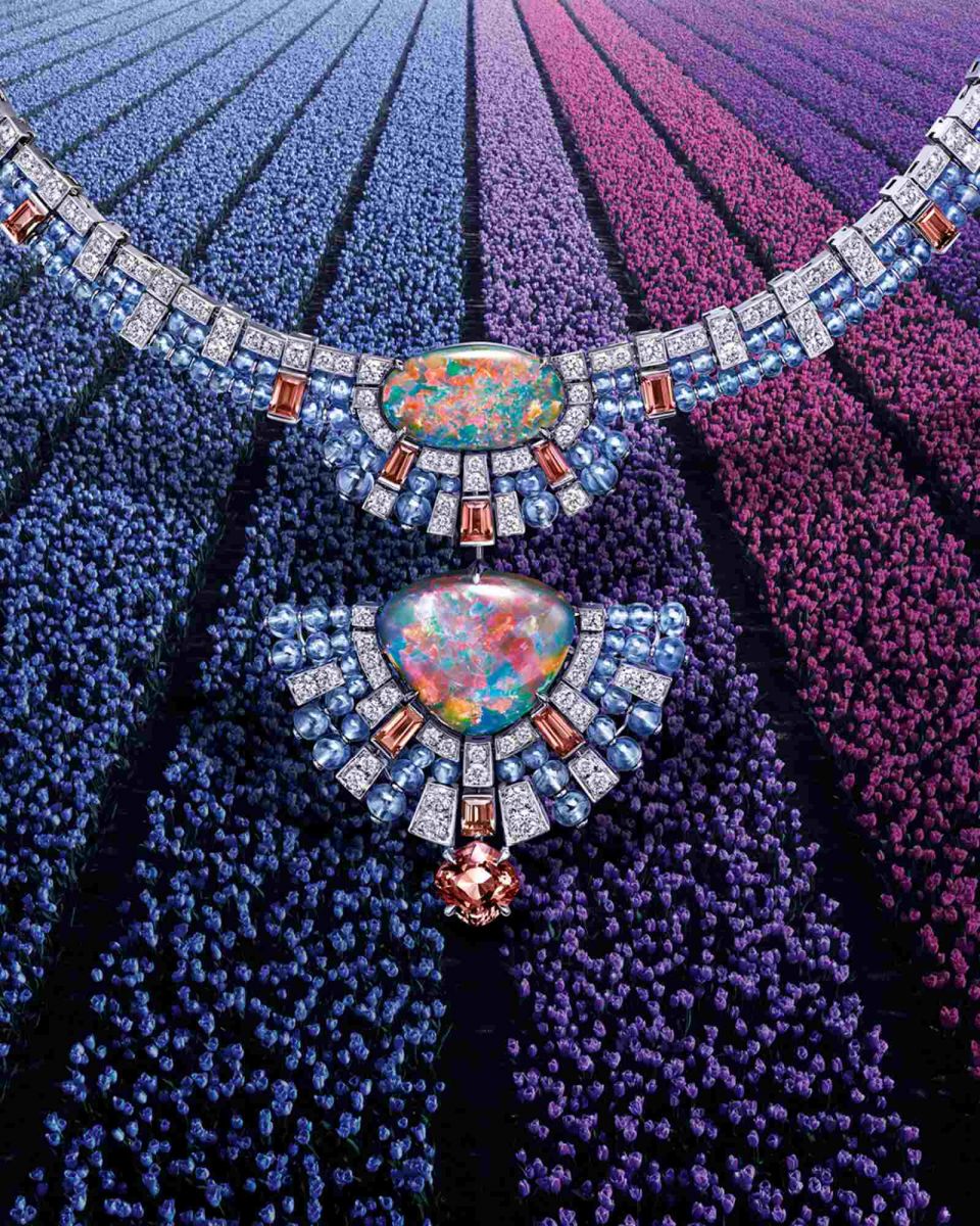 bst-trang-suc-cao-cap-cua-cartier-Beautes-du-Monde-vong-co-apatura-necklace