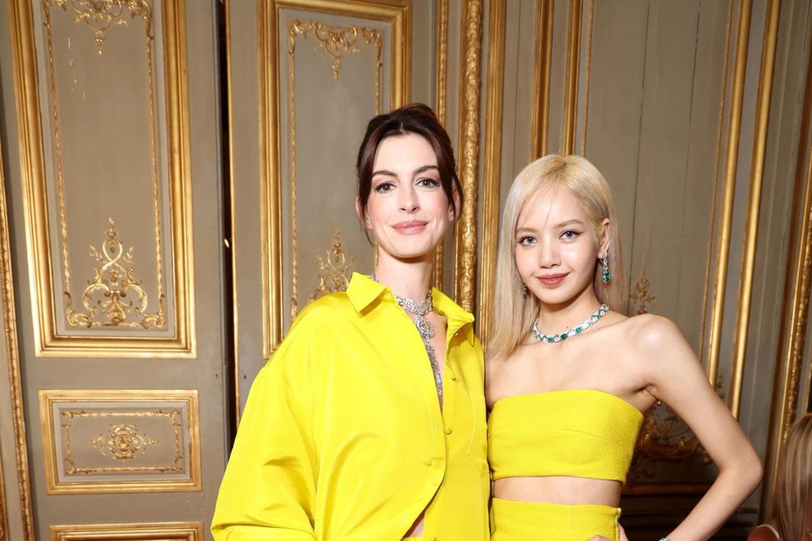 lisa-blackpink-su-kien-bvlgari-eden-the-garden-of-wonders-2022-anne-hathaway