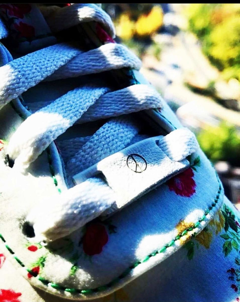 G-Dragon-Peaceminusone-nike-air-force-1-floral-2022-Kwondo-1-Triple-White