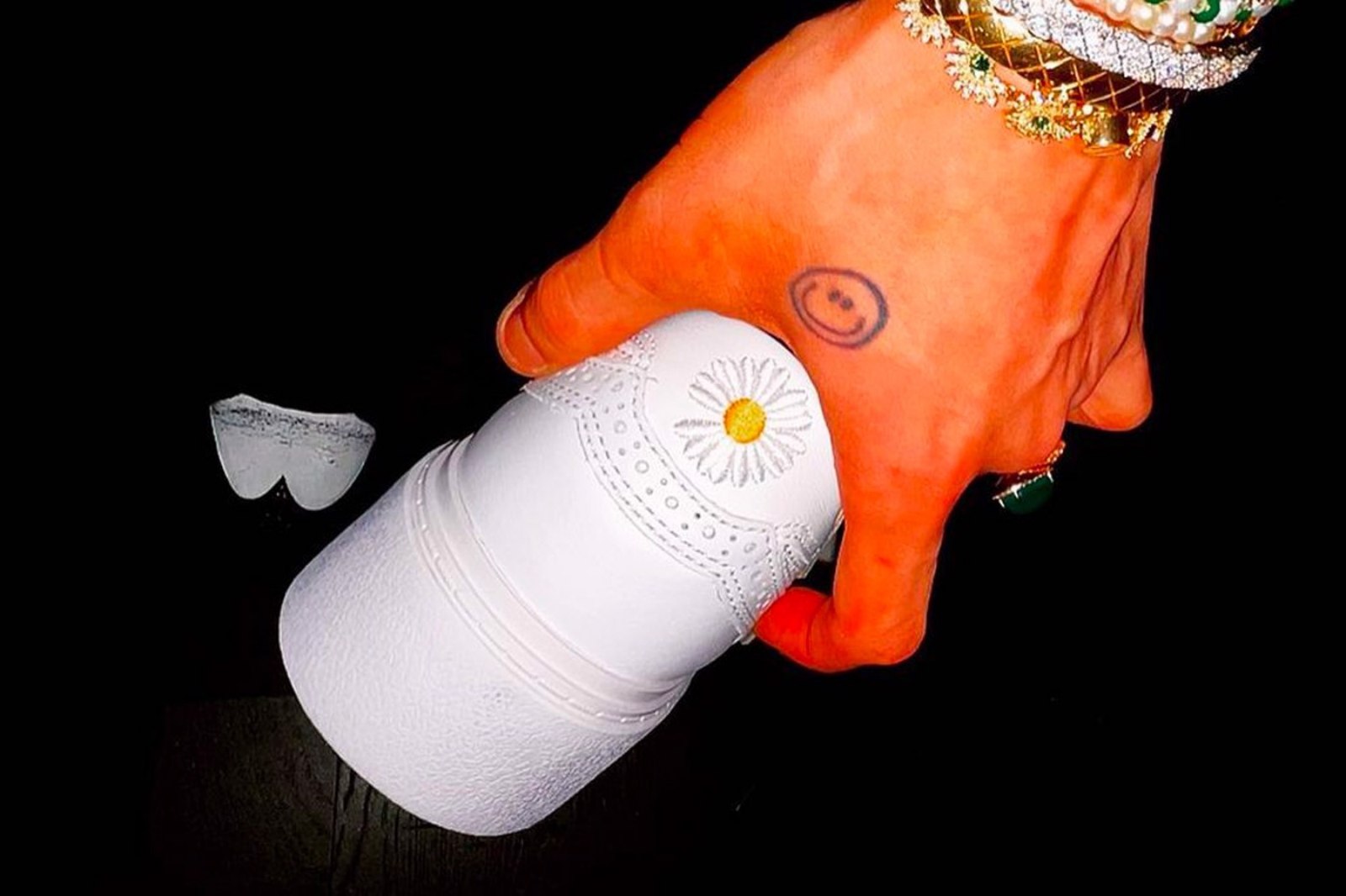 G-Dragon-Peaceminusone-nike-air-force-1-floral-2022-Kwondo-1-Triple-White