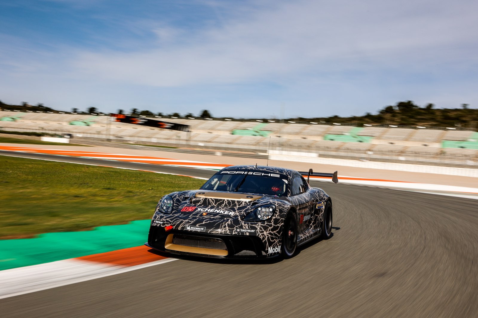 Porsche Việt Nam, Porsche, Mission R, Cayman GT4
