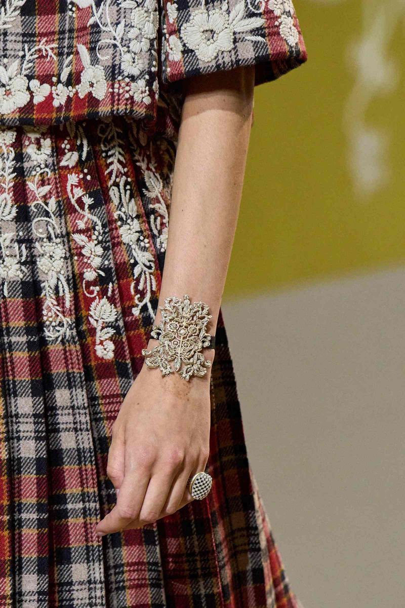 WWK-dior-haute-couture-fall-winter-2022-2023-collection-fashion-week-paris-maria-grazia-chiuri