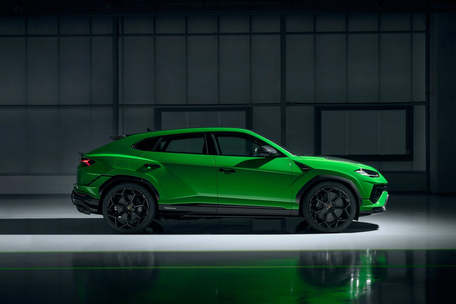 lamborghini-urus-performante-2022