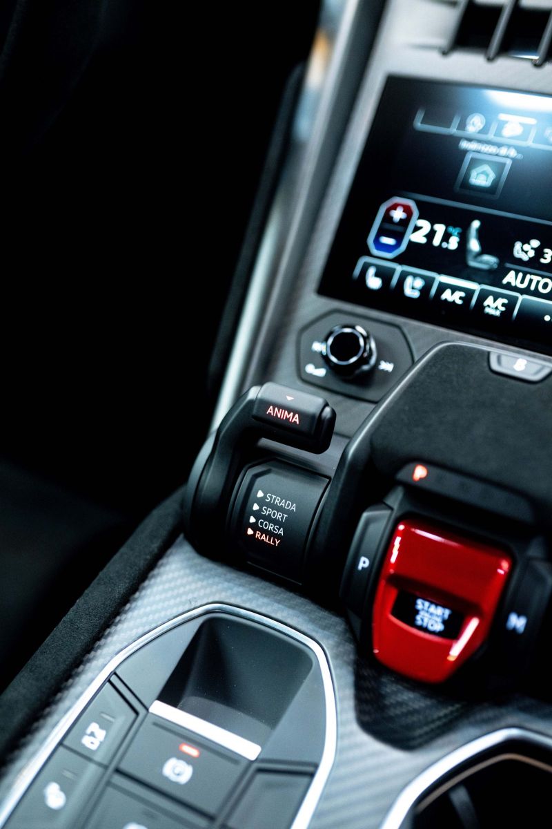 lamborghini-urus-performante-2022