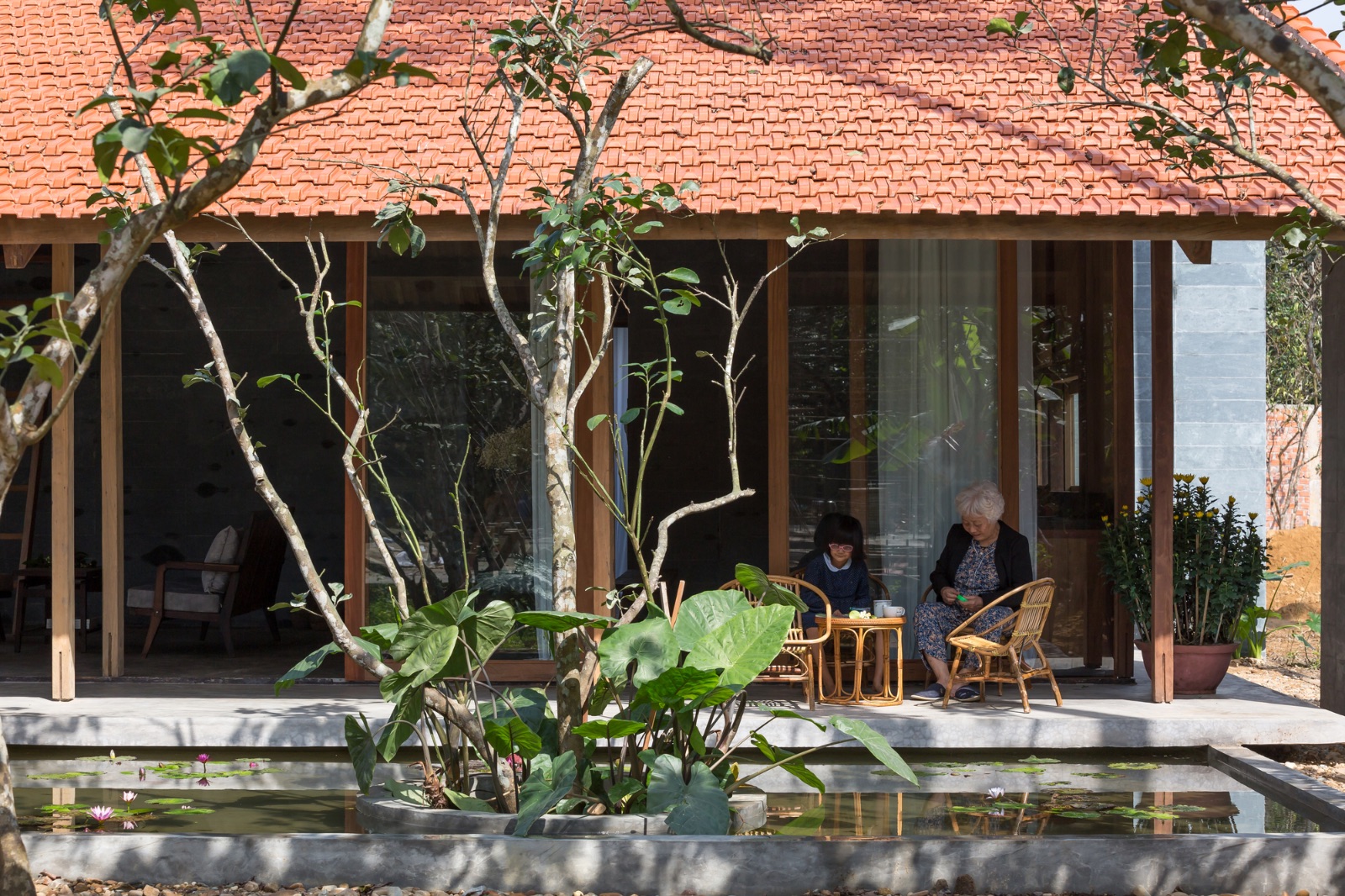 hachi lily house, hachi lily, huế, nhà gỗ 