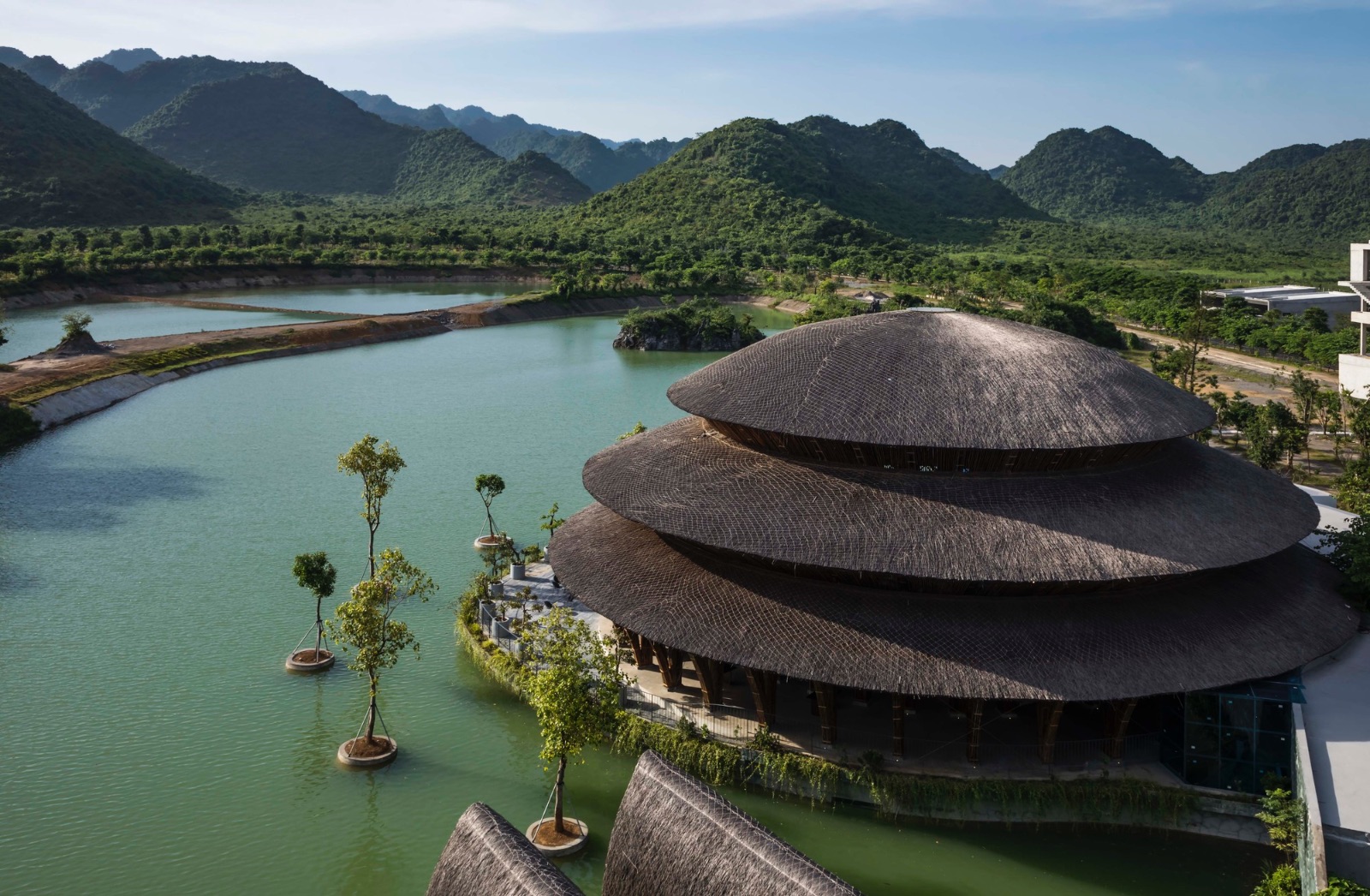 vedana, nhà hàng vedana, nhà hàng tre, ninh bình 
