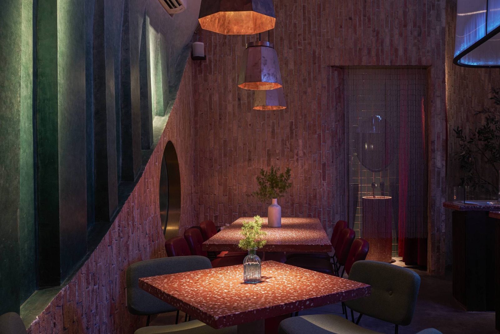 okkio caffe, okkio, xuân thuỷ, thảo điền, vương gia vệ, 2046