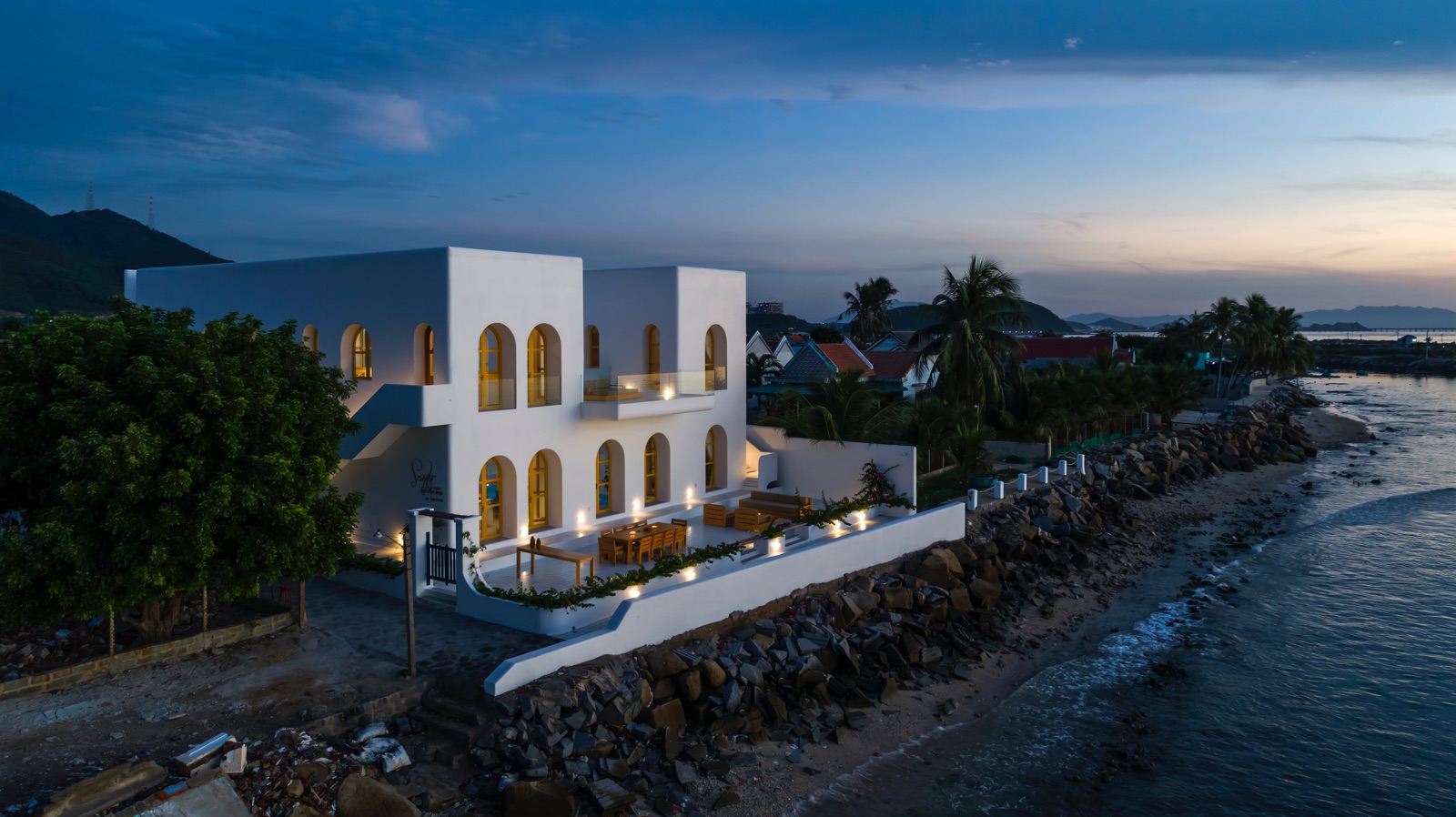 santo by the sea, santorini, santo, nha trang, vịnh vân phong
