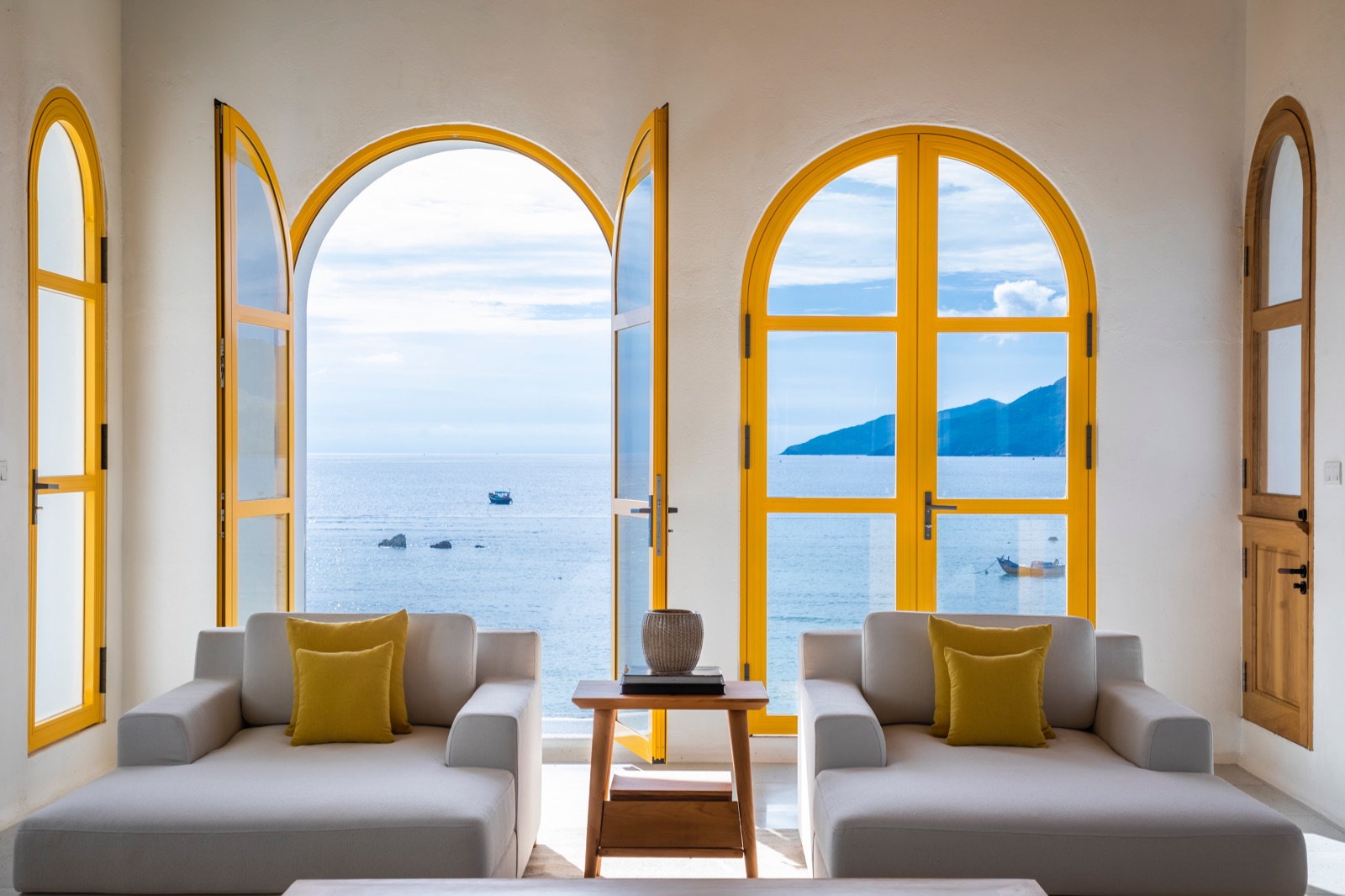 santo by the sea, santorini, santo, nha trang, vịnh vân phong
