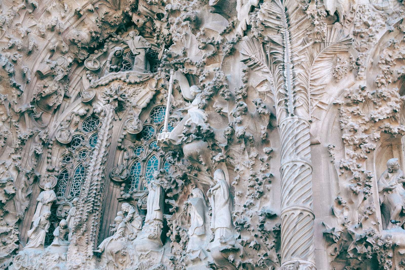 Sagrada Familia, Barcelona, nhà thờ nổi tiếng, công trình kiến trúc, du lịch Tây Ban Nha