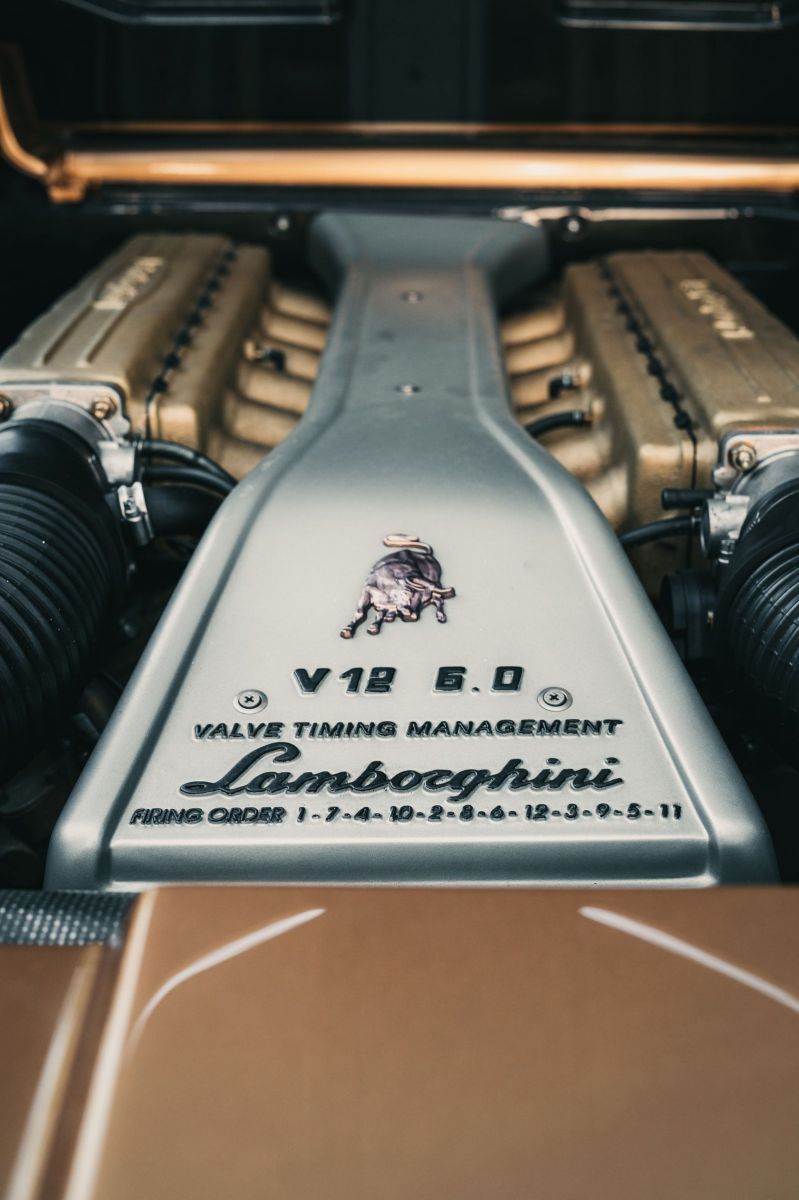 WWK-lamborghini-diablo-dong-co-v12-huyen-thoai