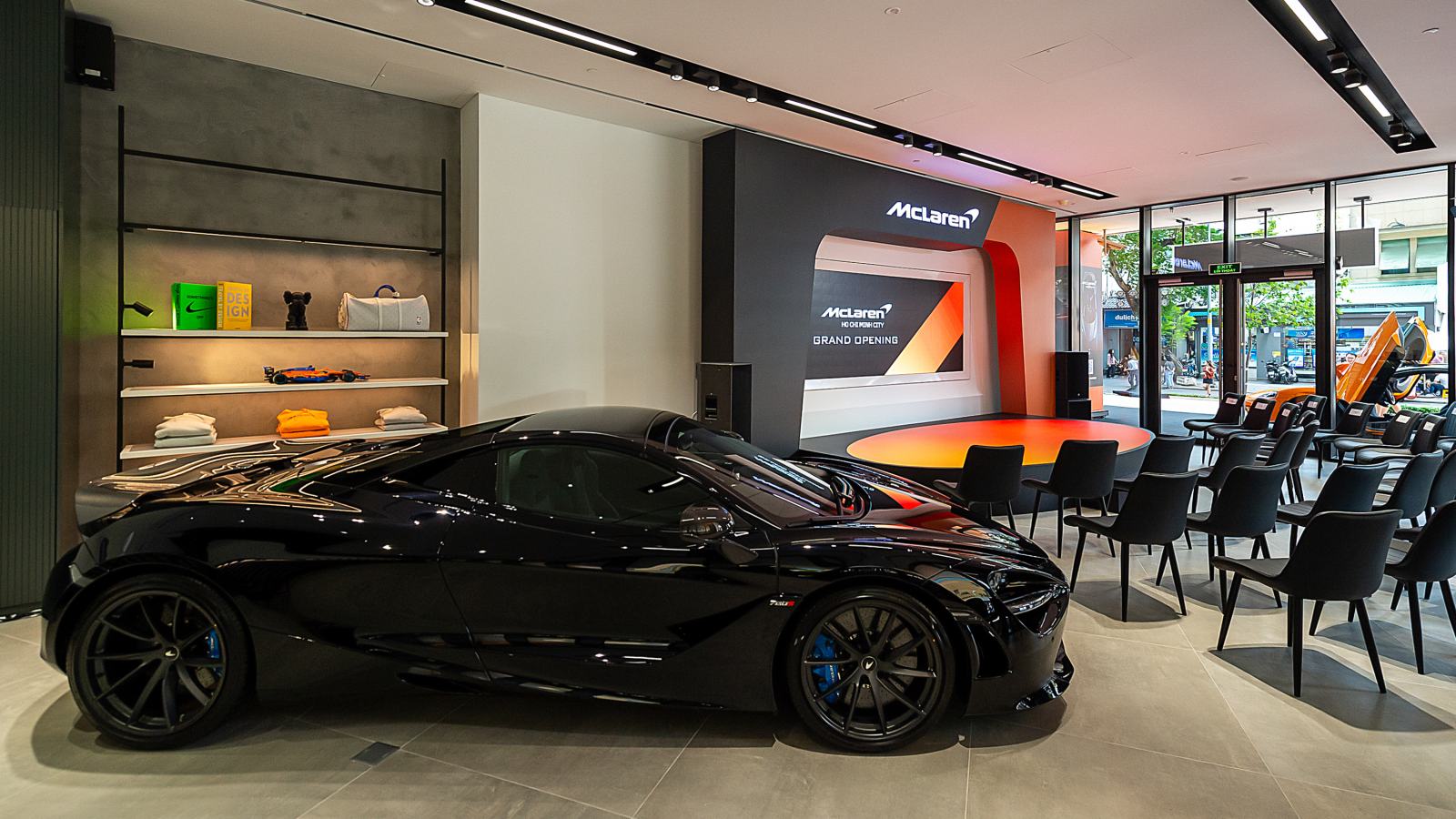 showroom-mclaren-viet-nam-ho-chi-minh