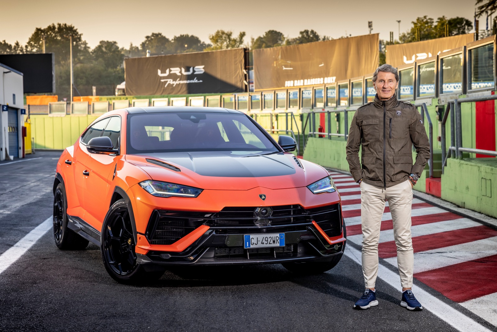 Stephan-Winkelmann-with-Urus-Performante