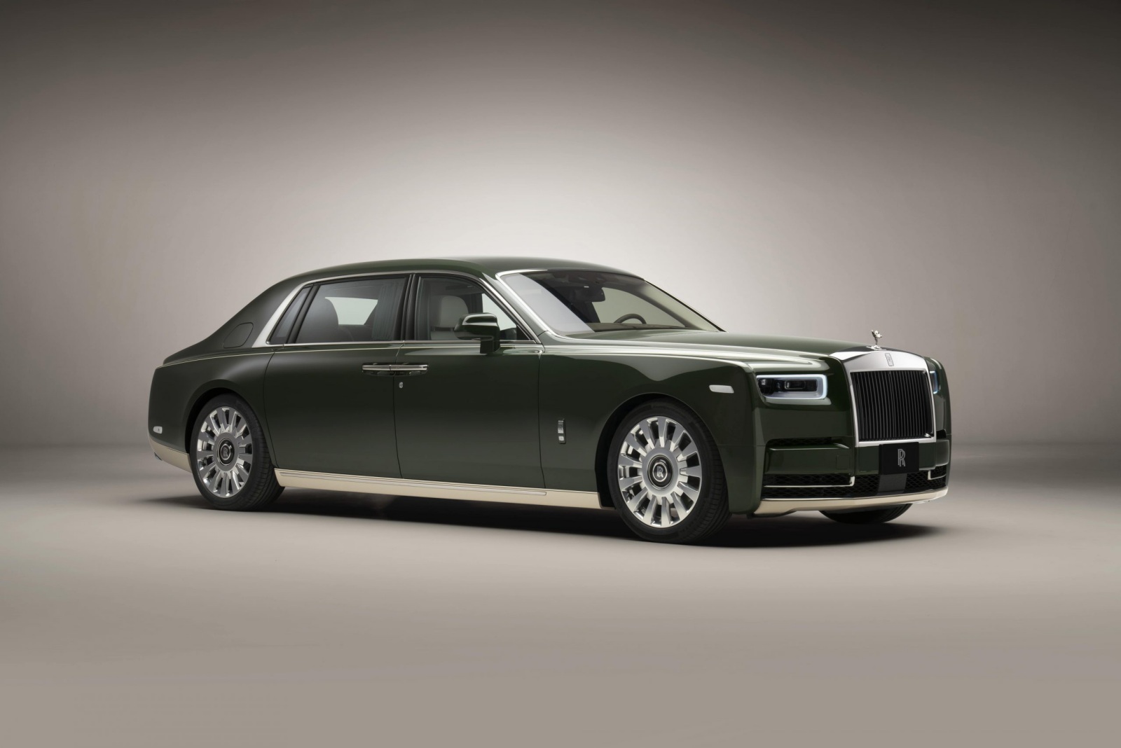 Phantom-VIII-2021-Phantom-Oribe