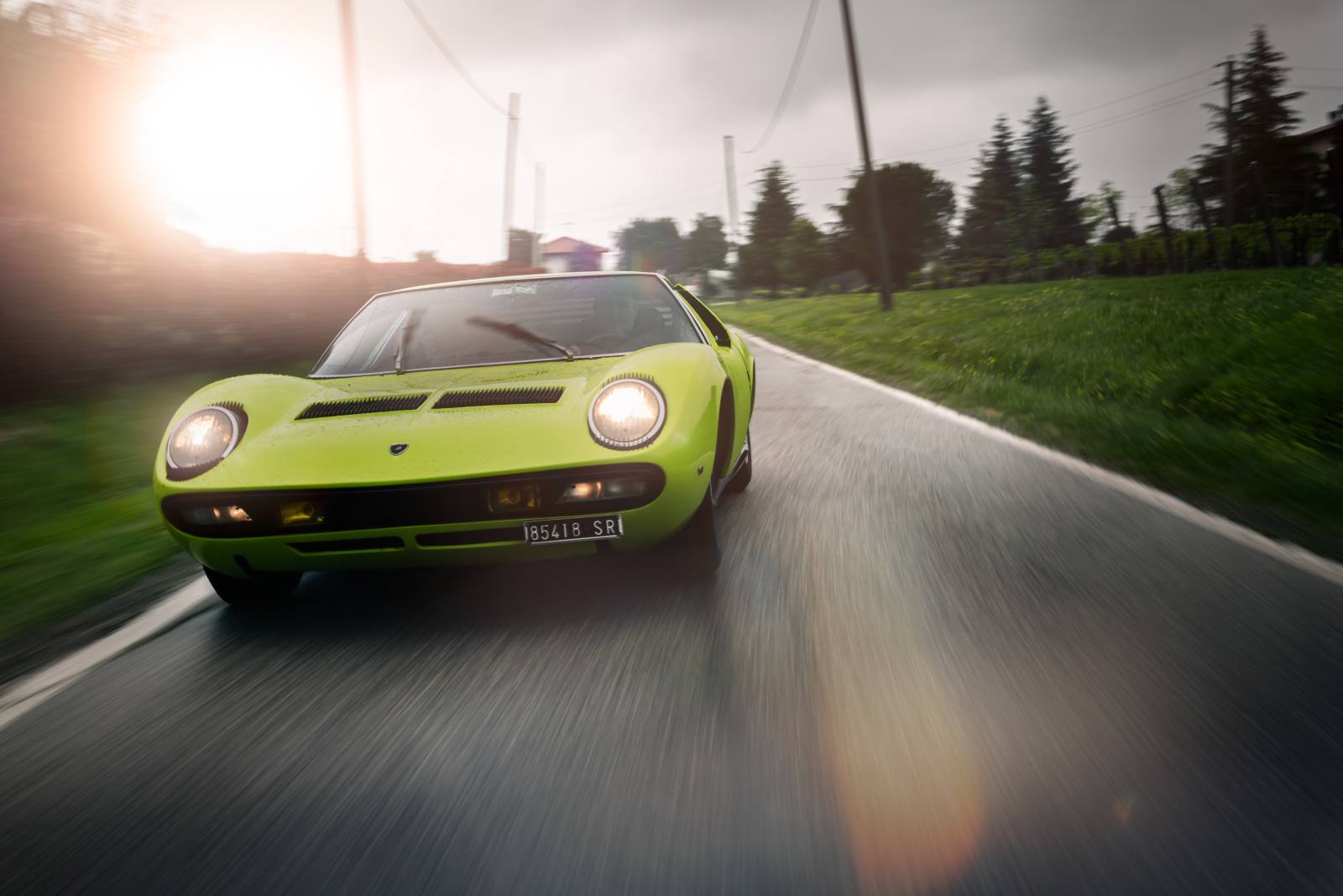 lamborghini-miura-v12
