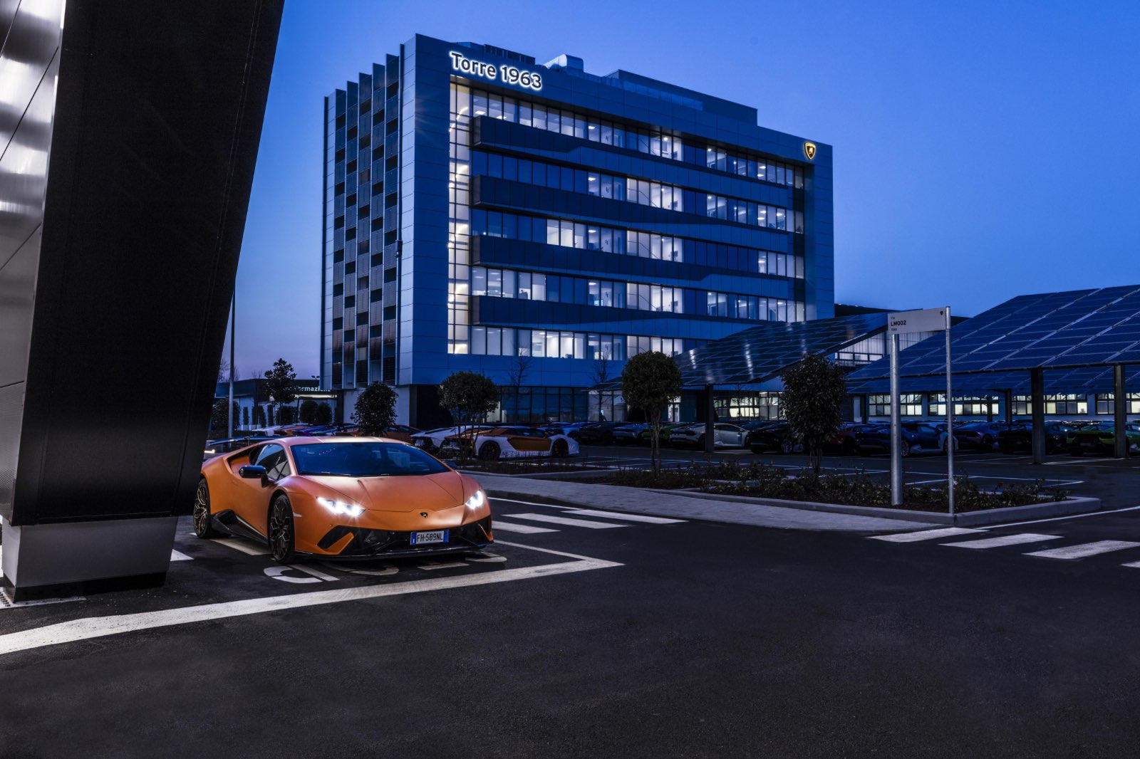 Lamborghini Vietnam, Lamborghini, Urus, Aventador 