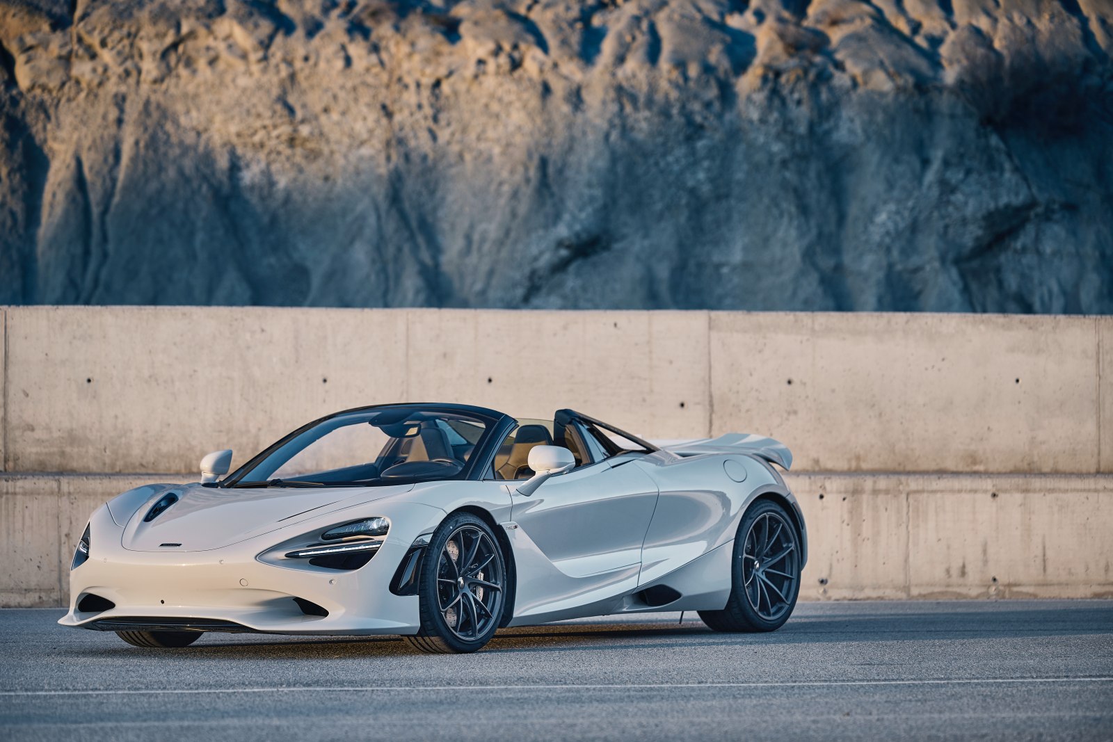 McLaren 750S, McLaren 750S Coupé, McLaren 750S Spider, siêu xe, động cơ V8 tăng áp kép