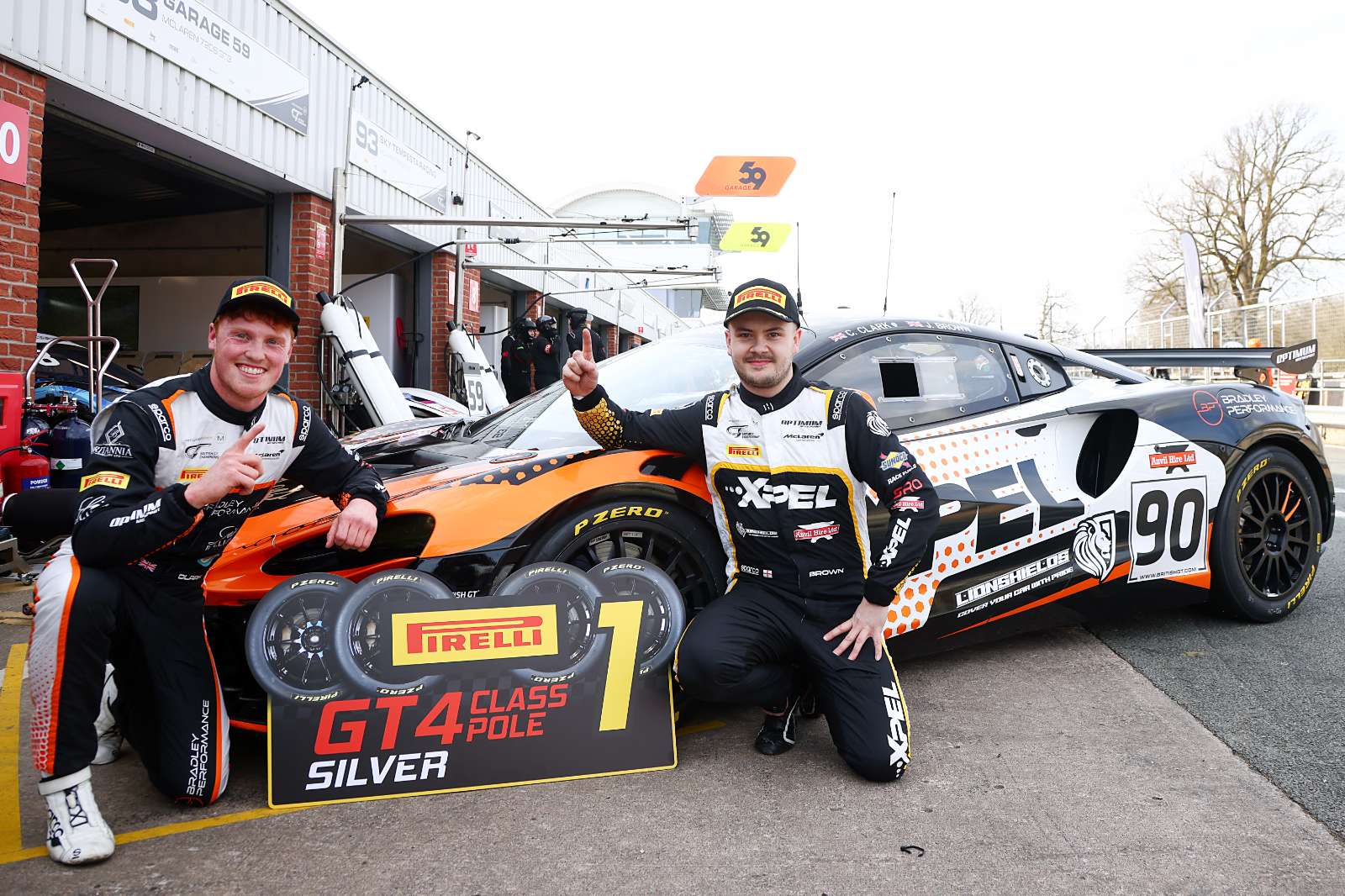 McLaren Artura GT4, giải Vô địch GT Anh Quốc, xe đua