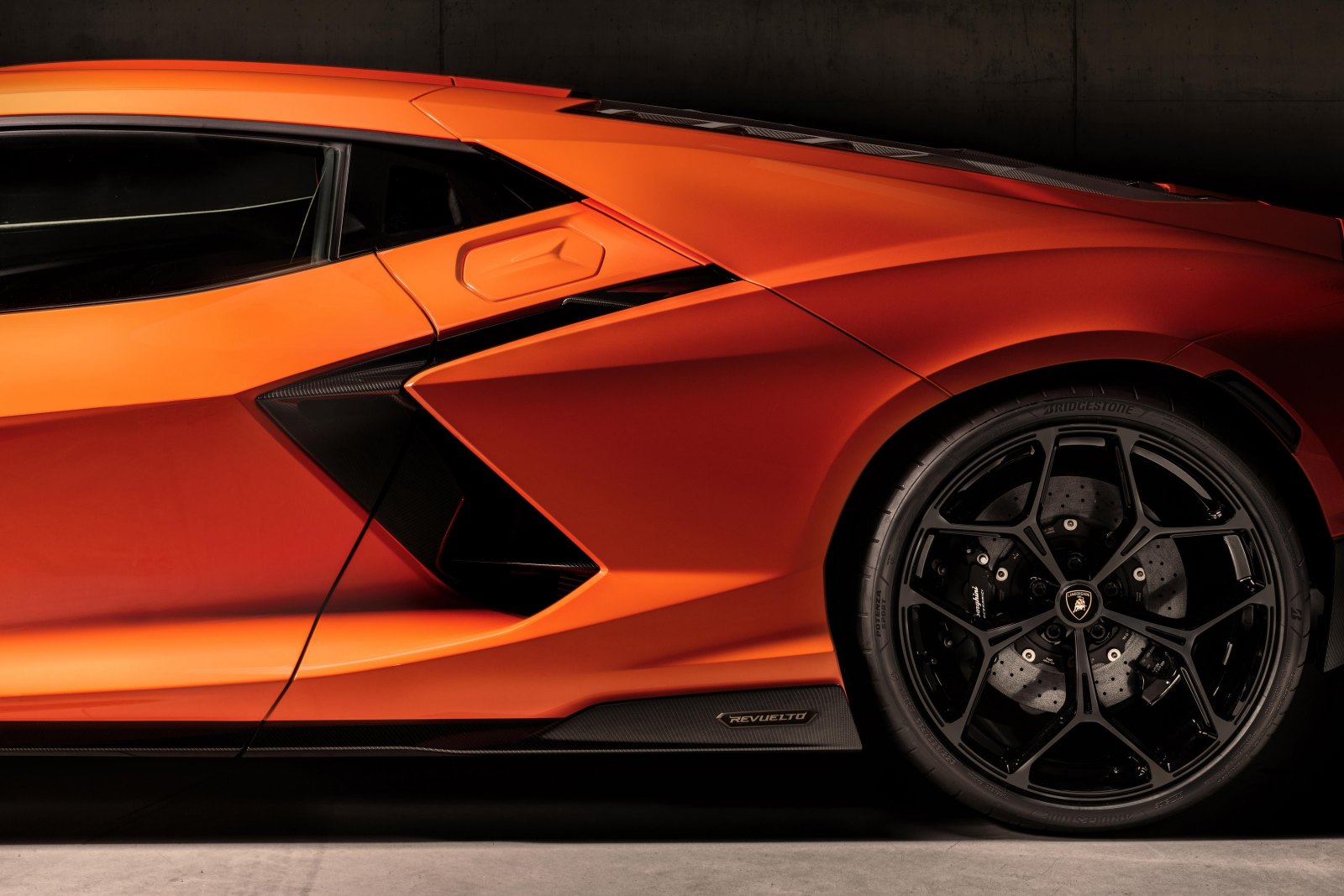 Lamborghini Revuelto, Lamborghini, LB744, động cơ V12 hybrid plug-in HPEV, Xe điện hoá hiệu năng cao