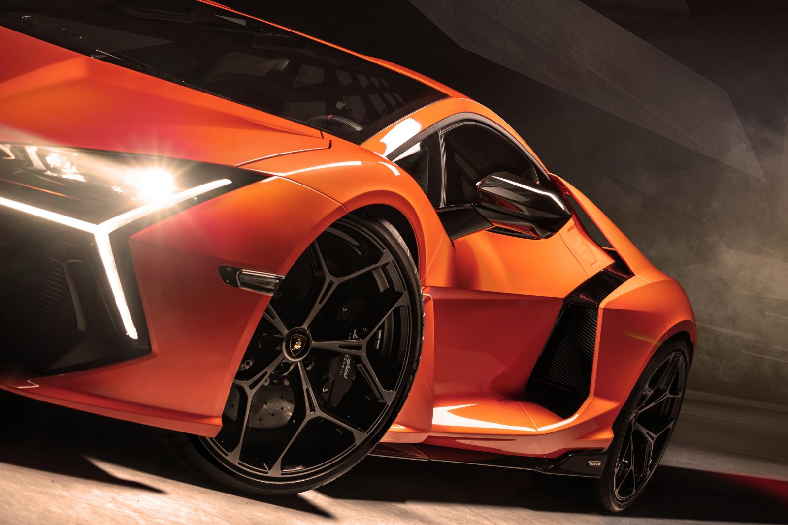 Lamborghini Revuelto, Lamborghini, LB744, động cơ V12 hybrid plug-in HPEV, Xe điện hoá hiệu năng cao