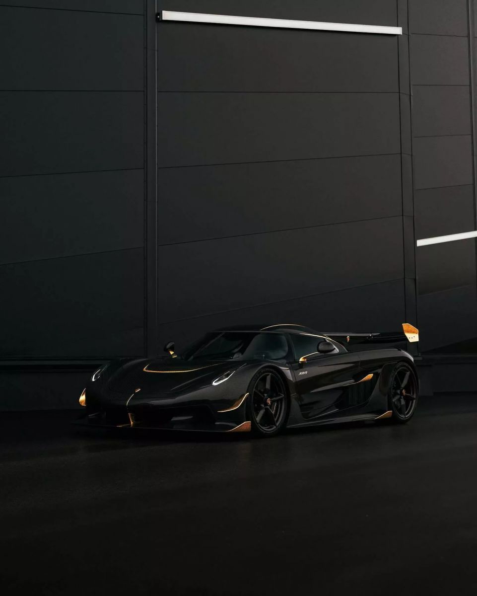 Koenigsegg Jesko Attack