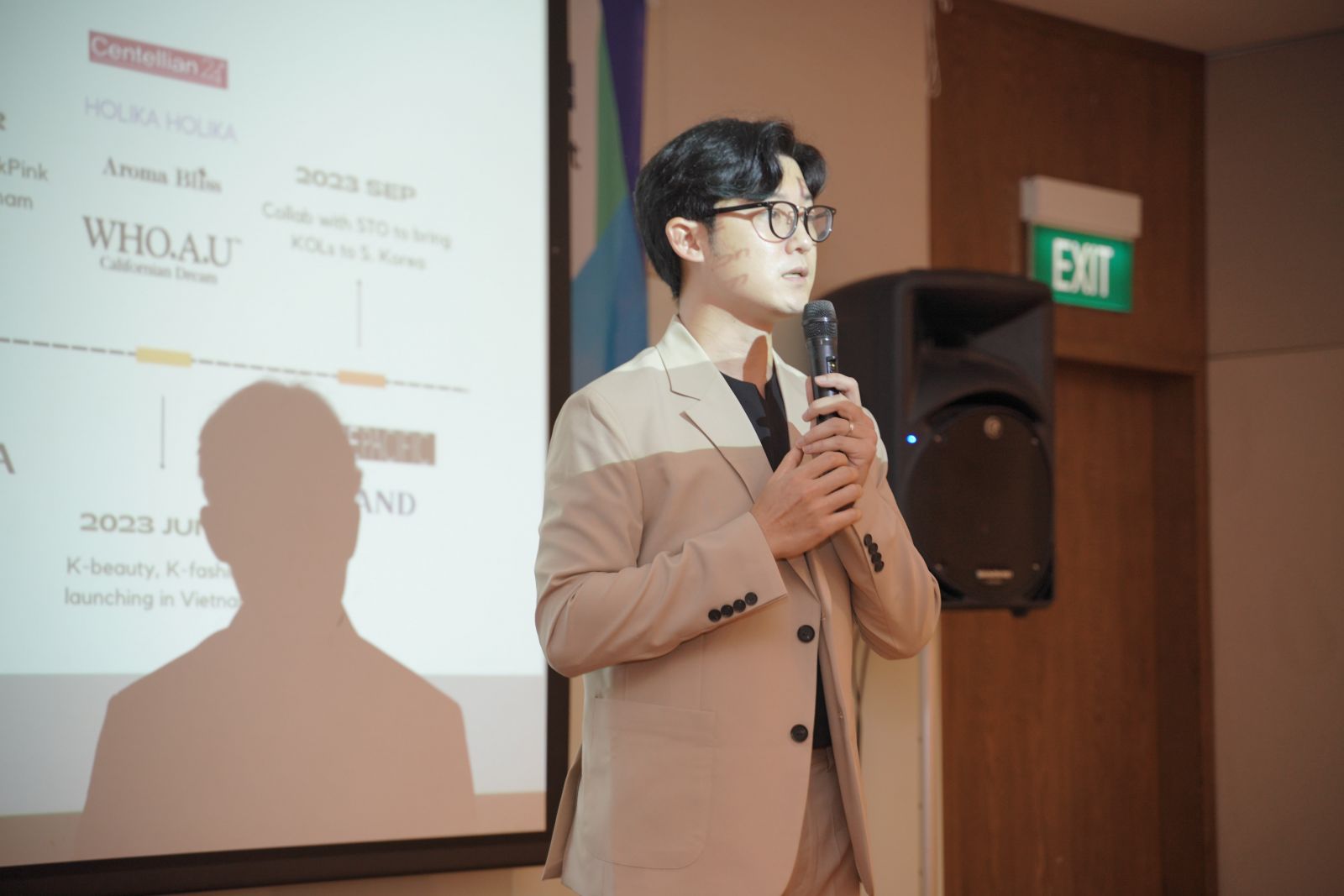 Buy Koreas, VINA, Mike Phan Nhan