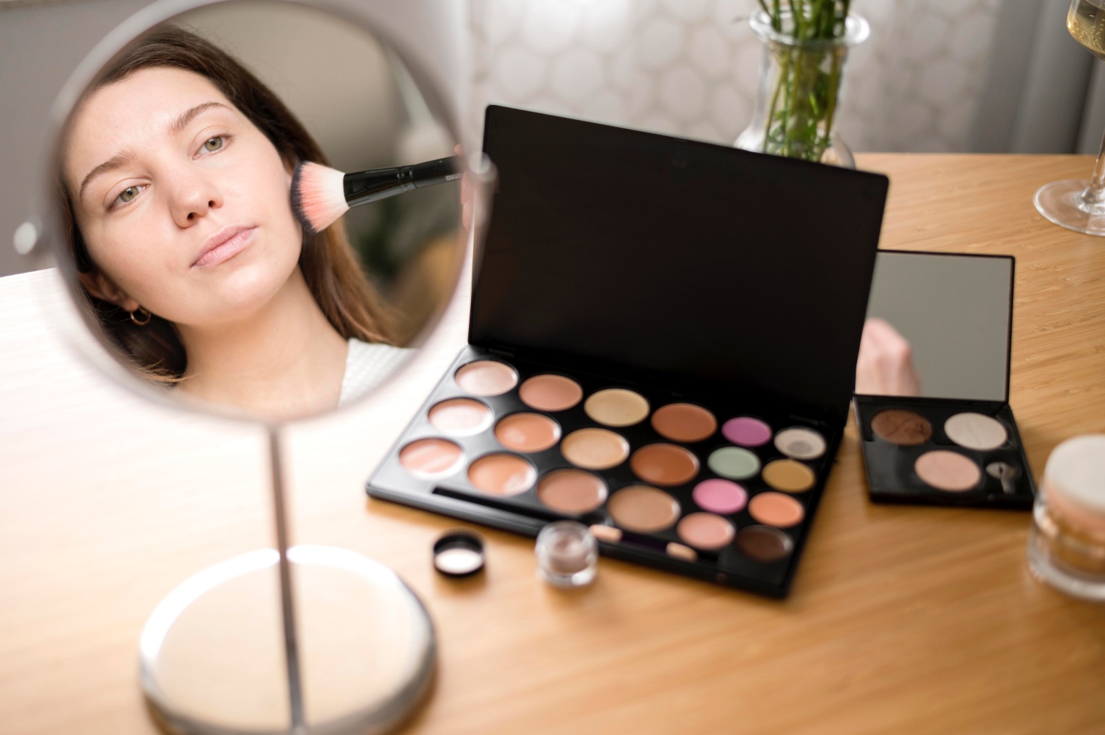 make up, trang điểm, phong cách trang điểm, xu hướng trang điểm 2024, make up demi