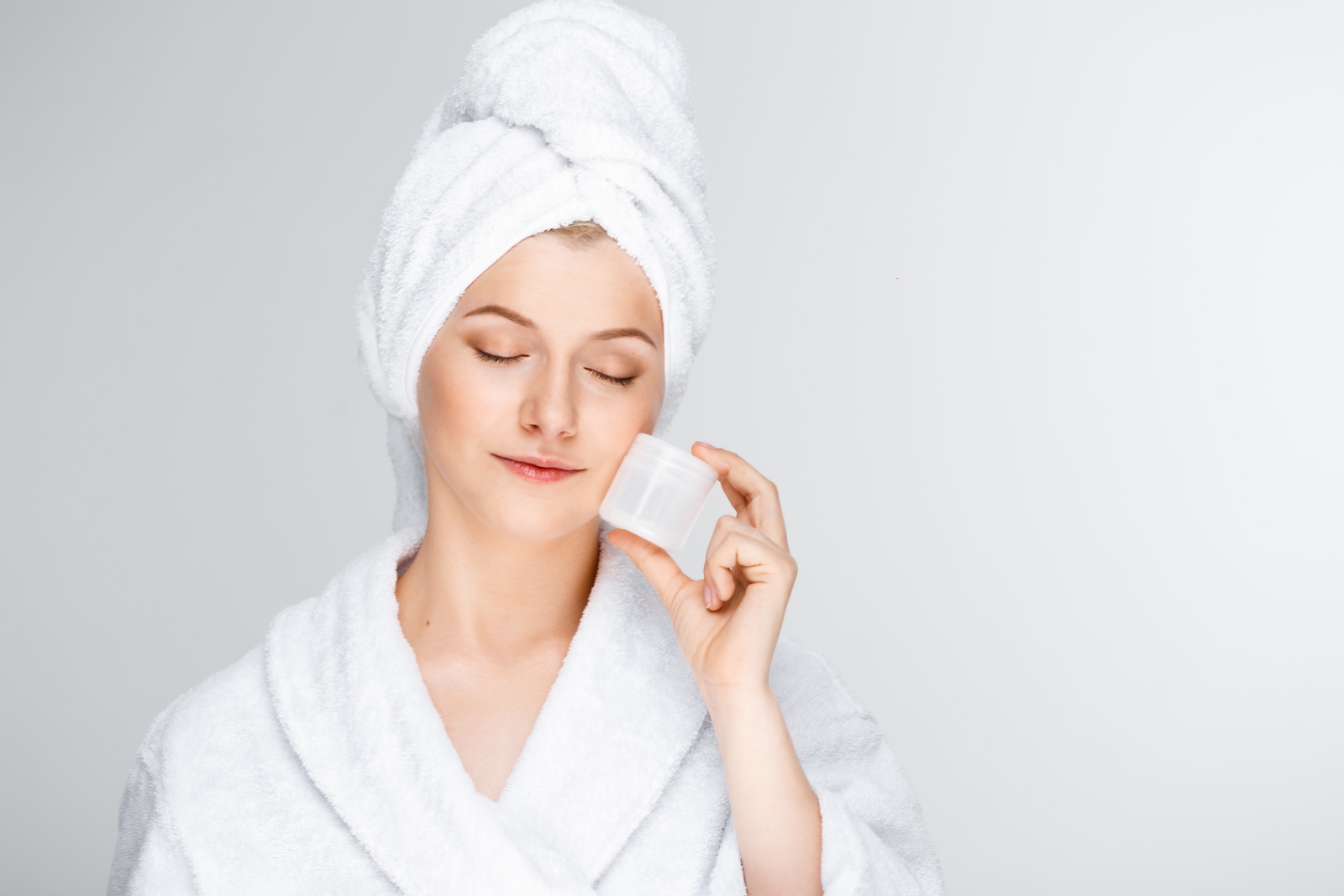 toner pads, có nên sử dụng toner pads, skincare, những điều cần biết về toner pads