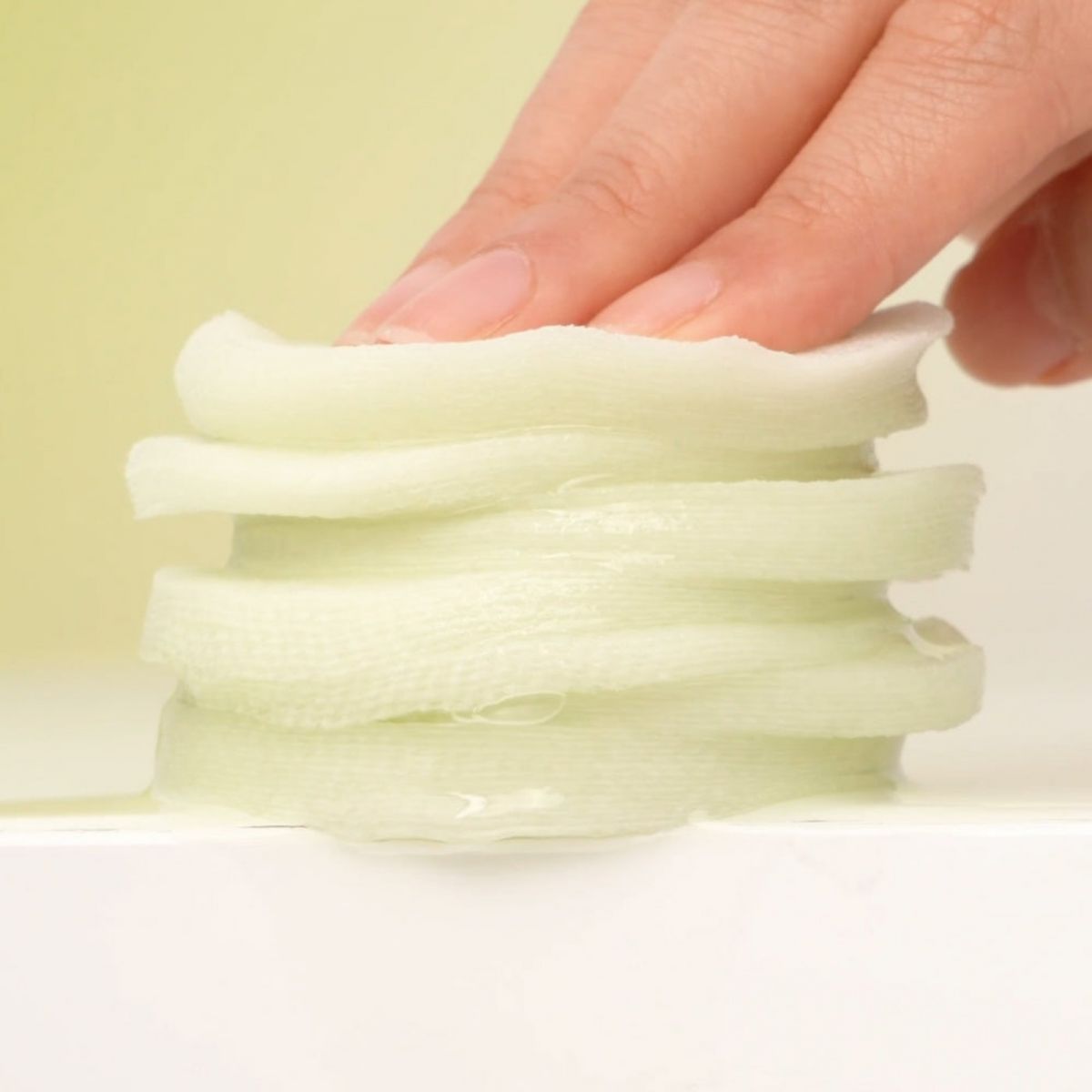 toner pads, có nên sử dụng toner pads, skincare, những điều cần biết về toner pads