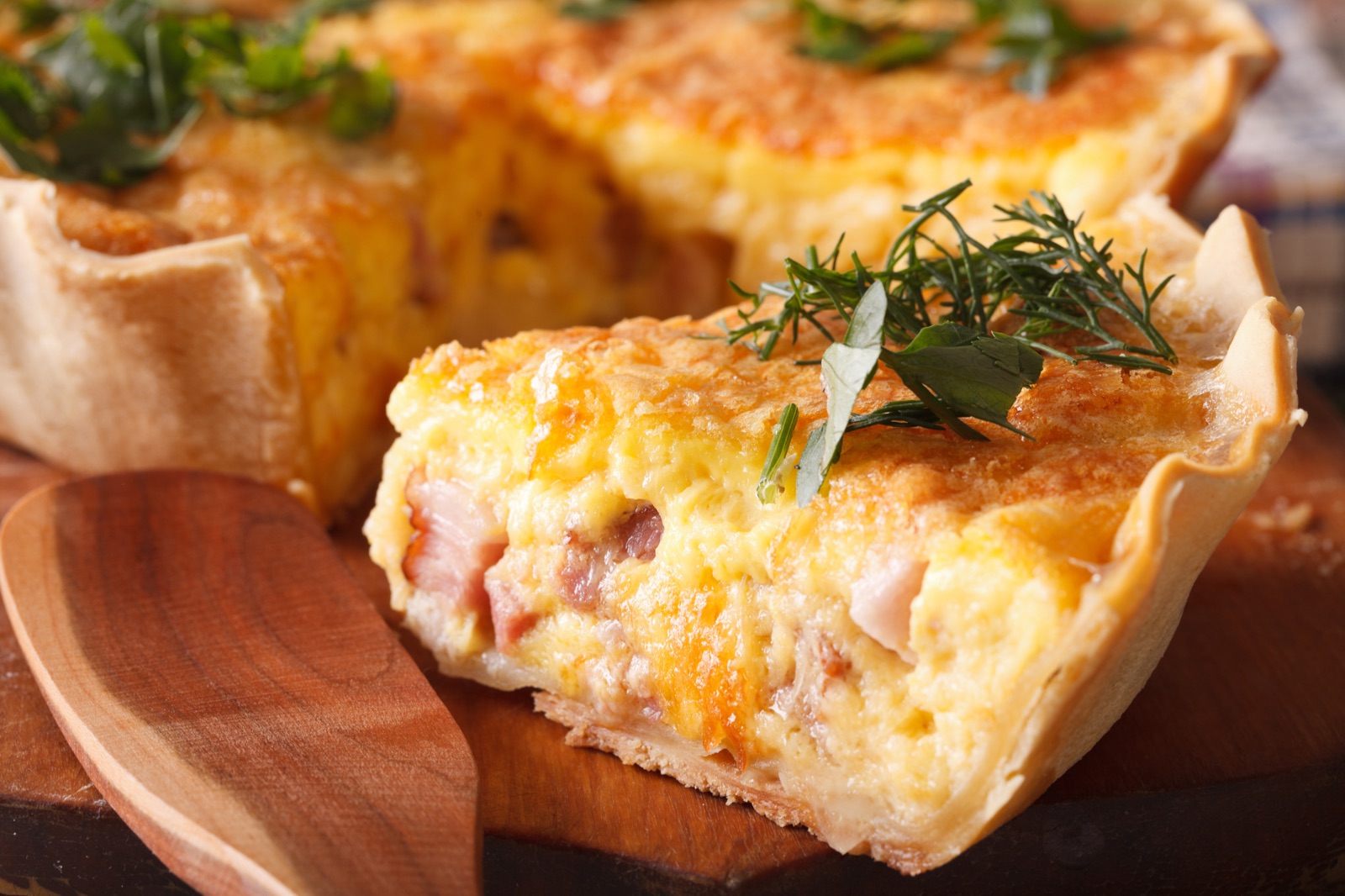 quiche lorraine, tart, bánh tart mặn, ẩm thực pháp