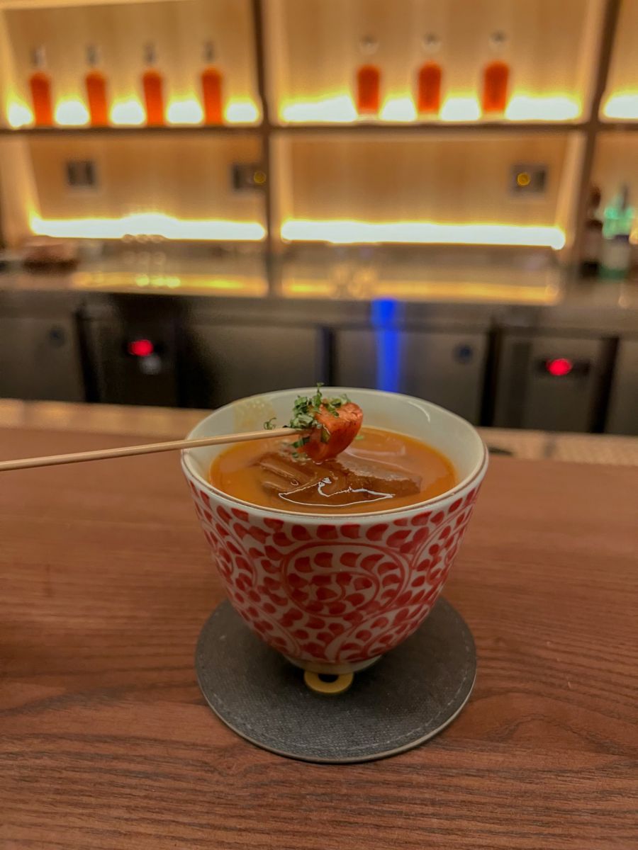 U bar, U, Nightlife, Cuisine