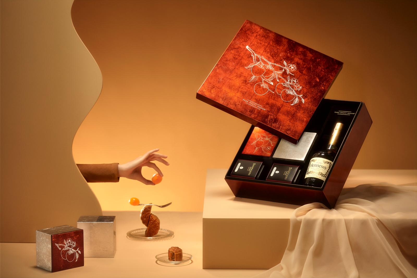 Park Hyatt Saigon, bánh trung thu, trung thu 2023, bánh trung thu Park Hyatt Saigon, bánh trung thu thất tuyệt