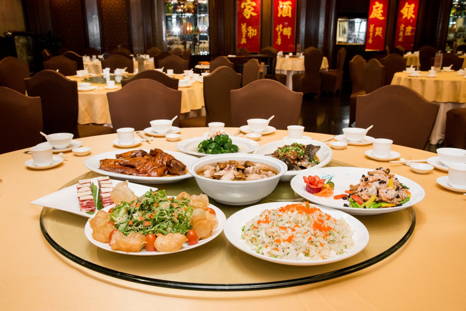 khách sạn Windsor Plaza, ẩm thực Tết, buffet hải sản, ẩm thực trung hoa, nhà hàng ngân đình, cafe central an đông, bánh tổ