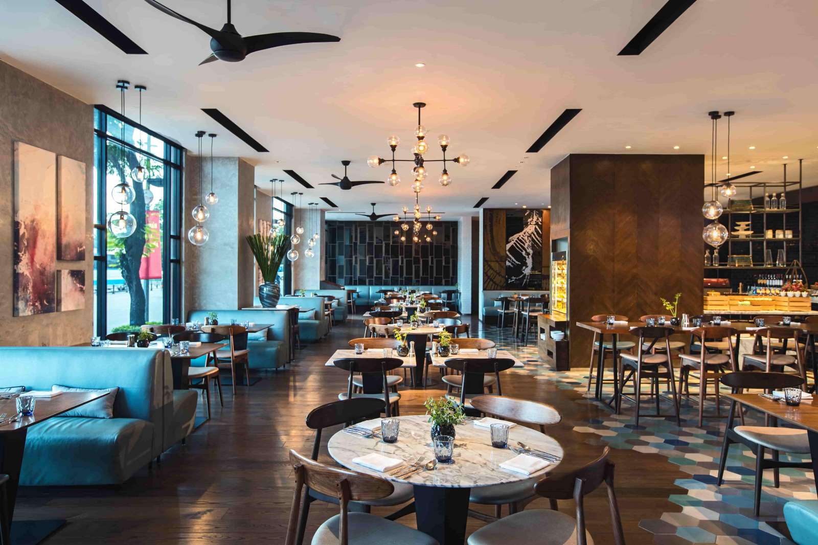 Renaissance Riverside Hotel Saigon, Lễ Phục Sinh, BST trứng Phục Sinh, chương trình ẩm thực