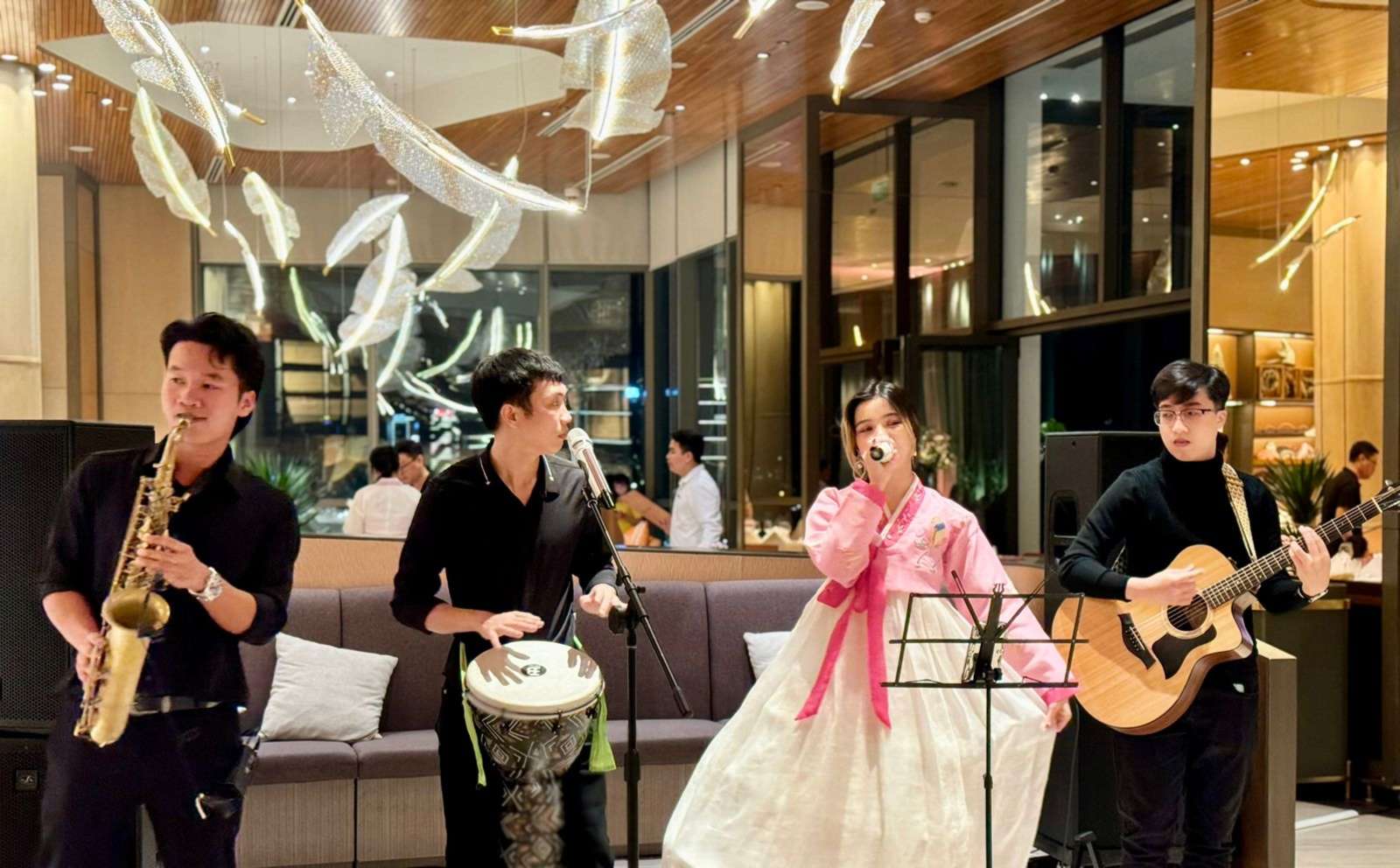 Novotel Danang Premier Han River, The Square, buffet, ẩm thực Đà Nẵng, Đà Nẵng