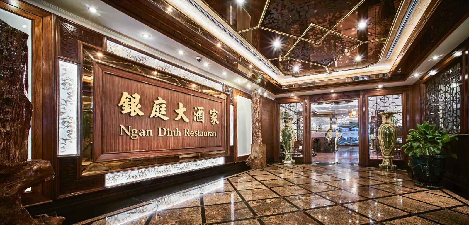 Nhà hàng Ngân Đình, Khách sạn Windsor Plaza, ẩm thực Trung Hoa, địa chỉ ăn uống, nhà hàng món hoa, nhà hàng hoa tại Sài Gòn