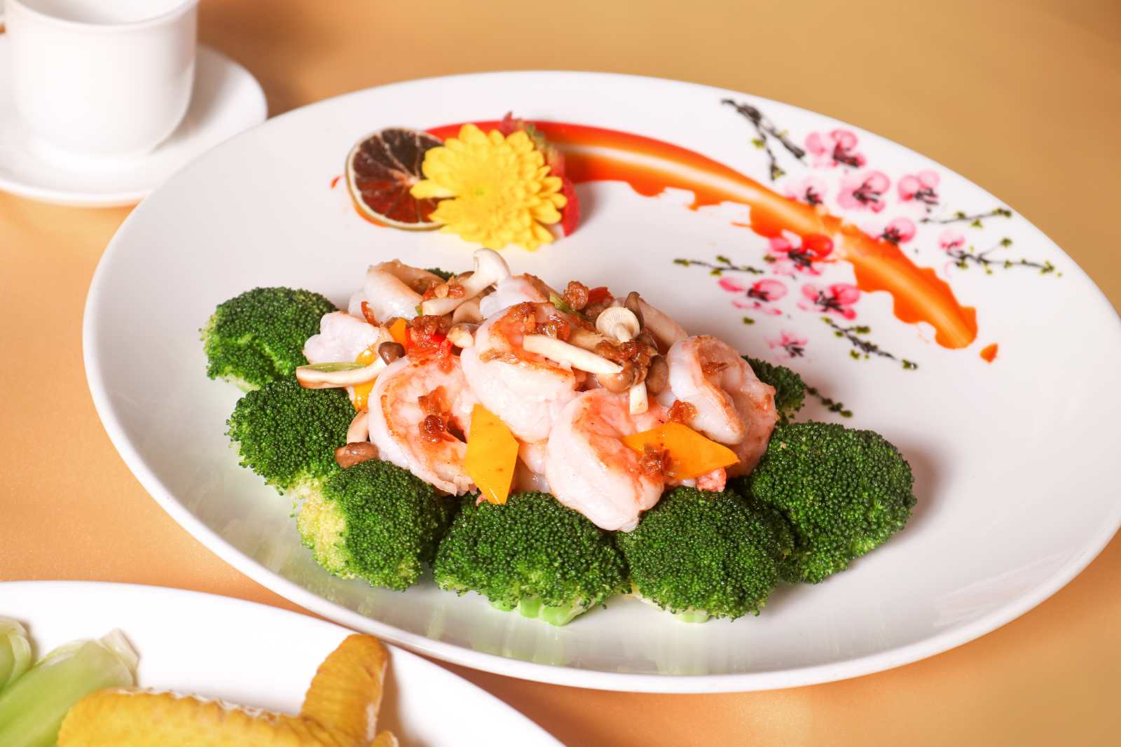 Nhà hàng Ngân Đình, Khách sạn Windsor Plaza, ẩm thực Trung Hoa, địa chỉ ăn uống, nhà hàng món hoa, nhà hàng hoa tại Sài Gòn
