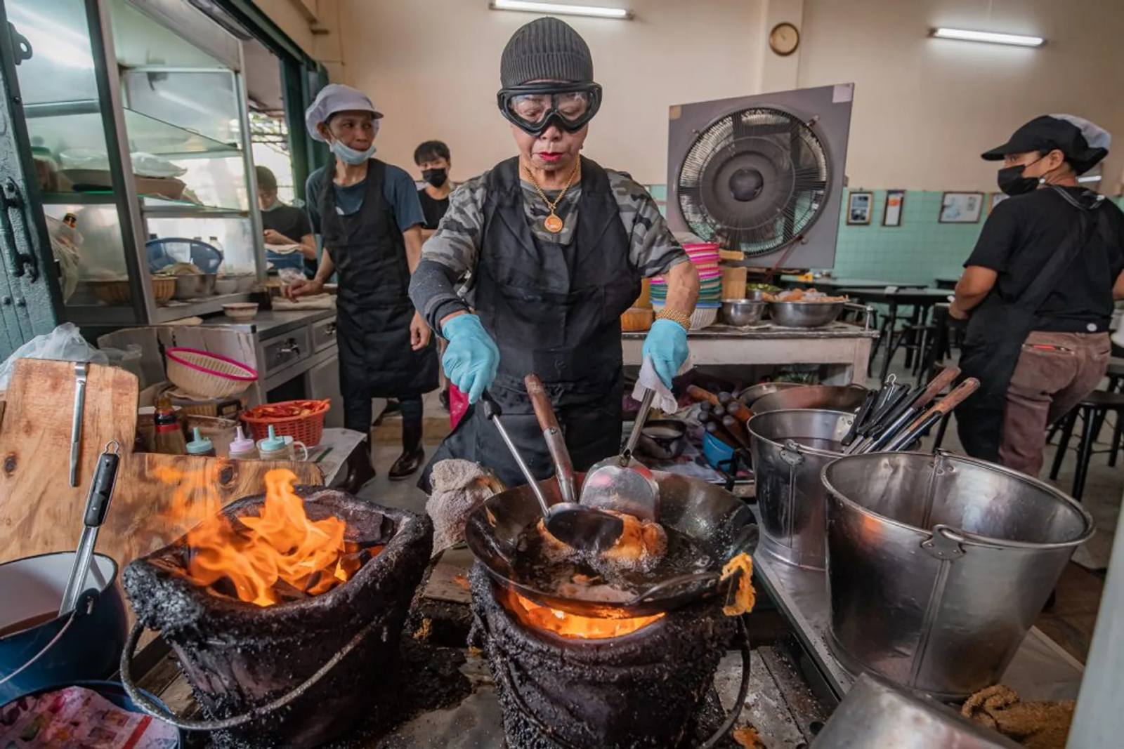 Ẩm thực thế giới, Khám phá ẩm thực, ẩm thực đường phố, takoyaki, phở, bún bò huế, vietnamese street food, asia street food