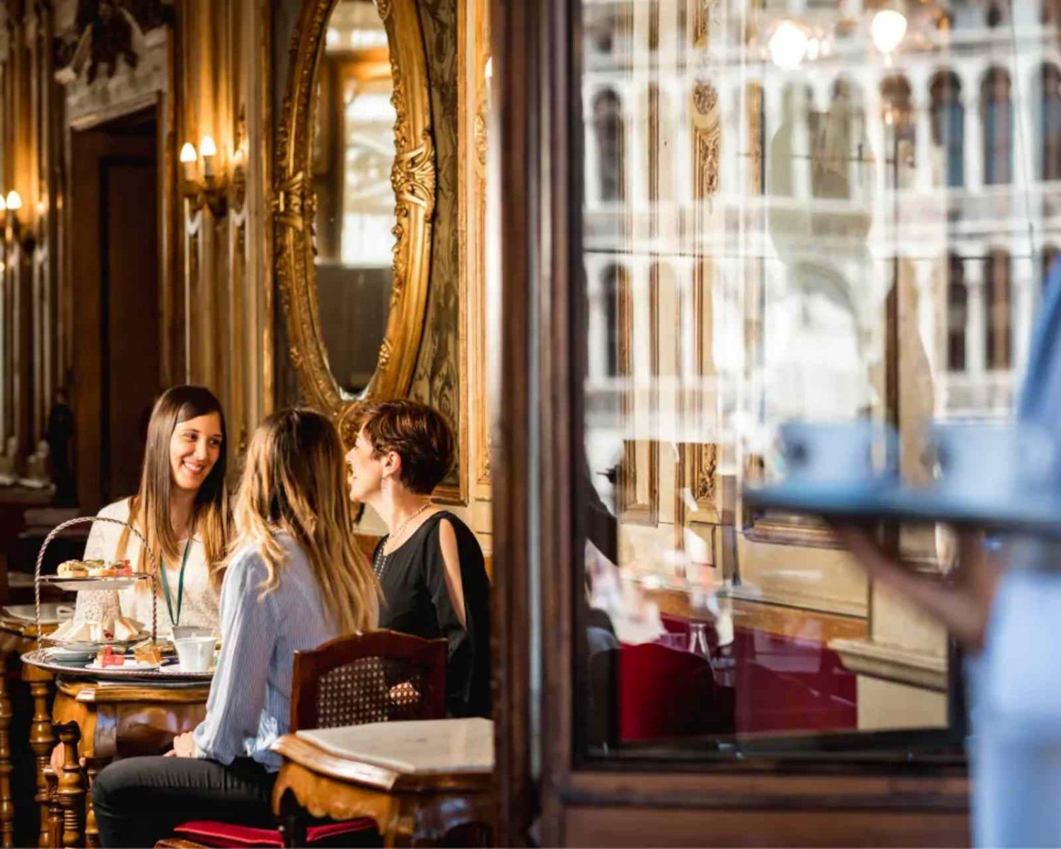 5 quán cà phê lâu đời nhất, Le Procope, Caffè Florian, Antico Caffè Greco, Café Central, Caffè Reggio