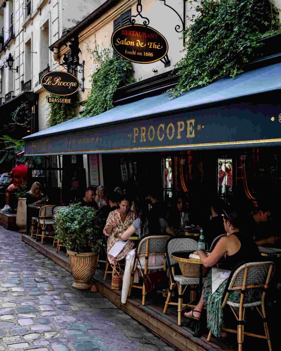 5 quán cà phê lâu đời nhất, Le Procope, Caffè Florian, Antico Caffè Greco, Café Central, Caffè Reggio