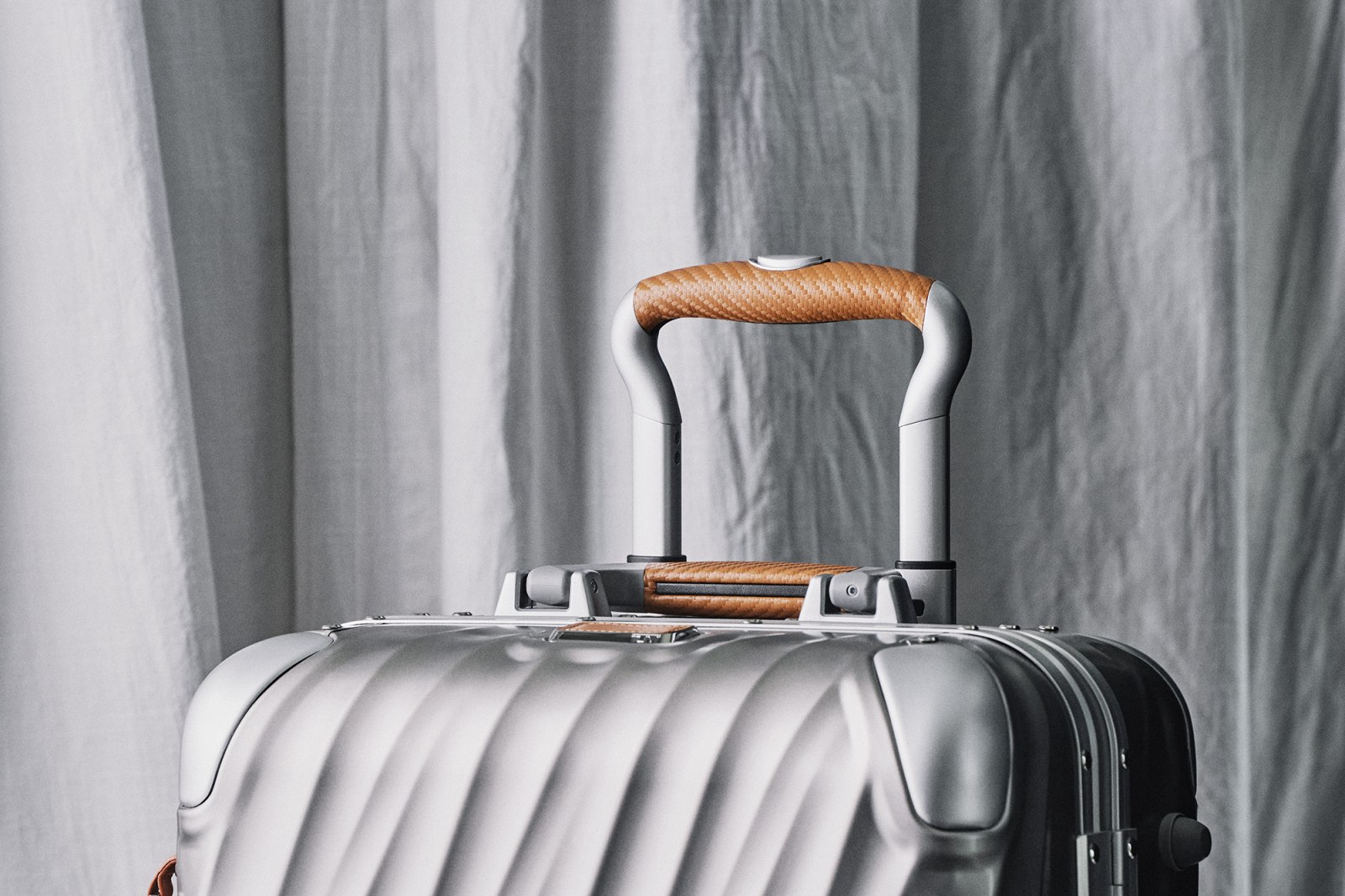 tumi-Aircraft-Grade-Aluminum
