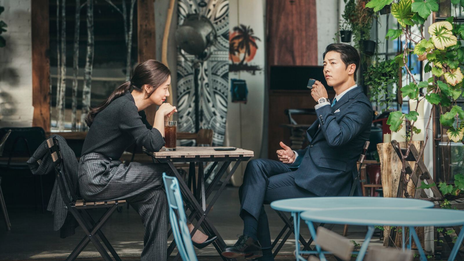 thoi-trang-cong-so-trong-phim-vincenzo-wwk-office-fashion