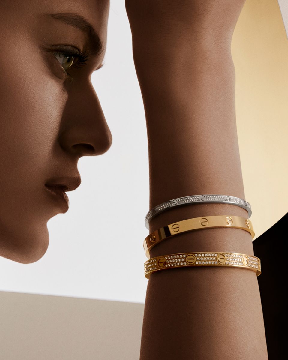 Cartier, Cartier Love, Cartier Love bracelet, vòng tay Cartier, trang sức cao cấp, quà tặng mùa valentine, valentine 2024
